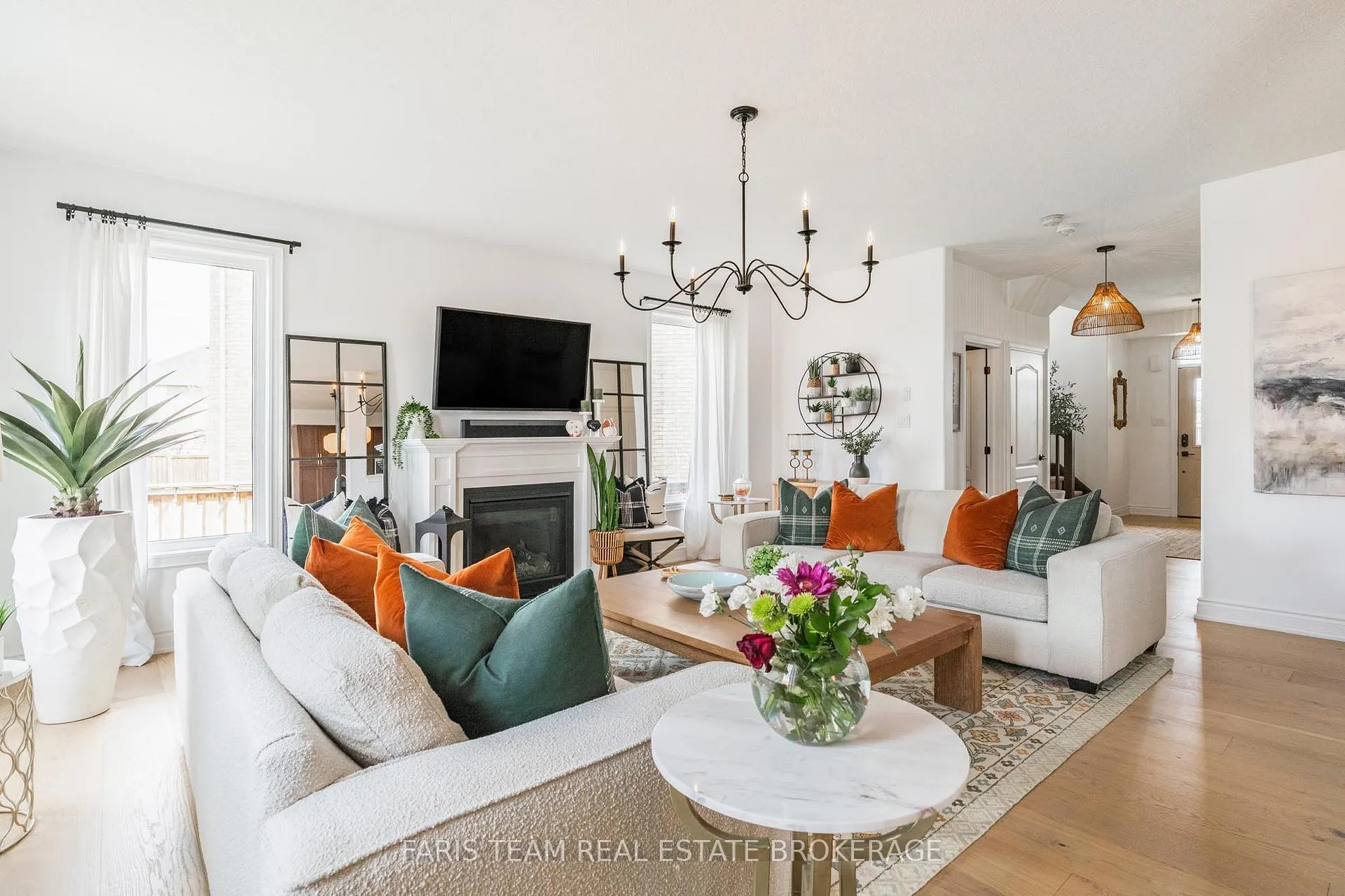 Photo 17 of 37 Lockerbie Crescent, Collingwood — HOMEH