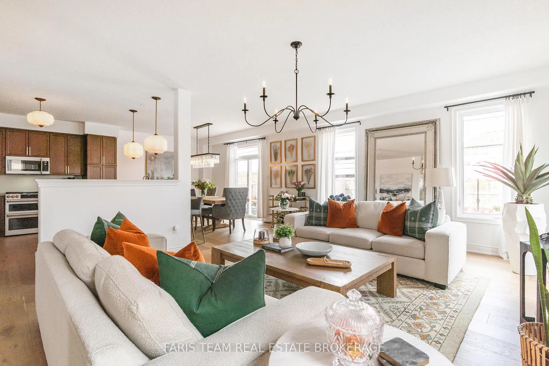 Photo 18 of 37 Lockerbie Crescent, Collingwood — HOMEH