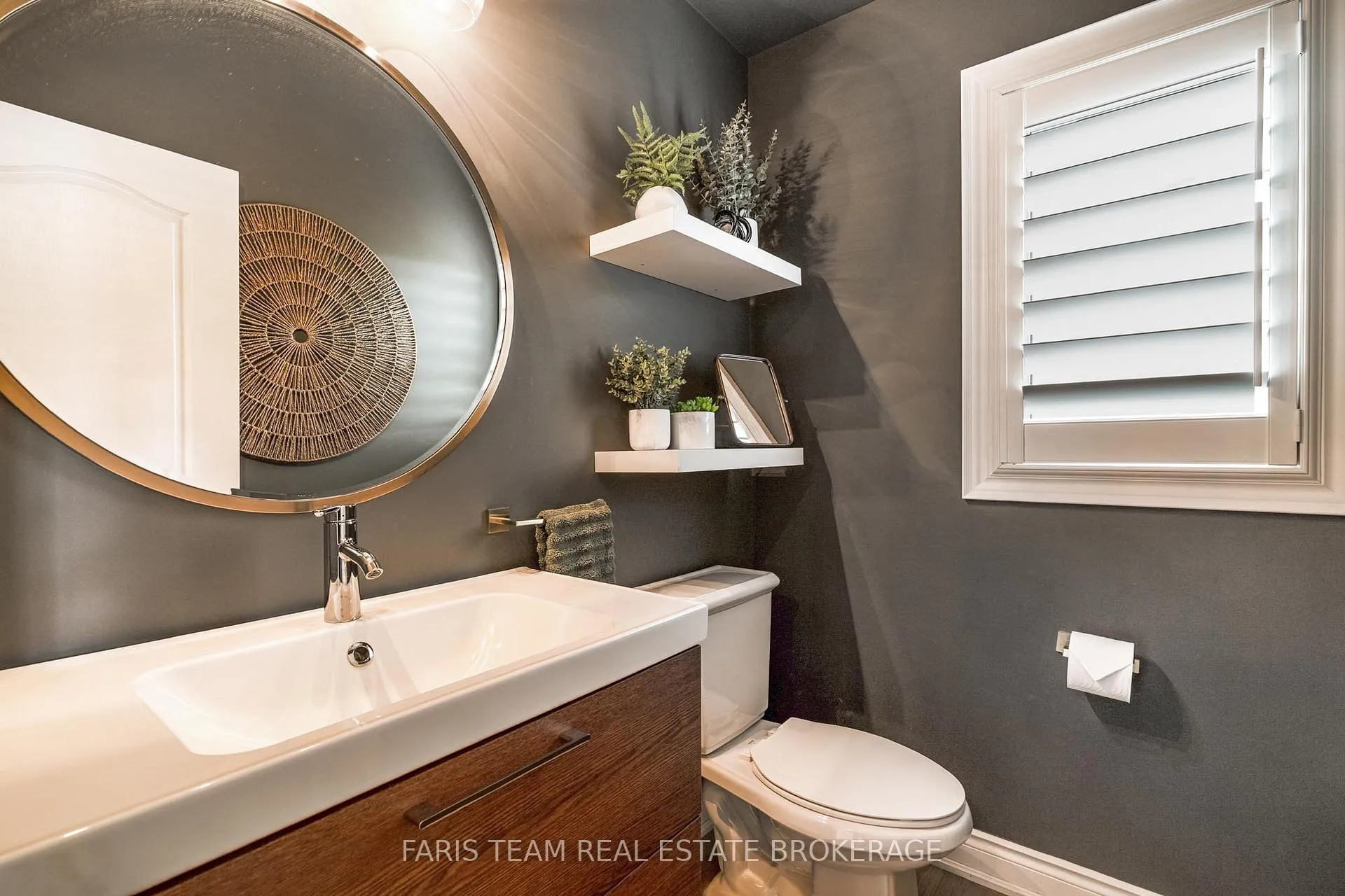 Photo 19 of 37 Lockerbie Crescent, Collingwood — HOMEH