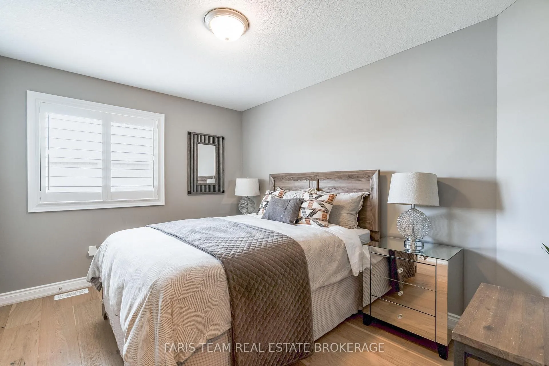 Photo 30 of 37 Lockerbie Crescent, Collingwood — HOMEH