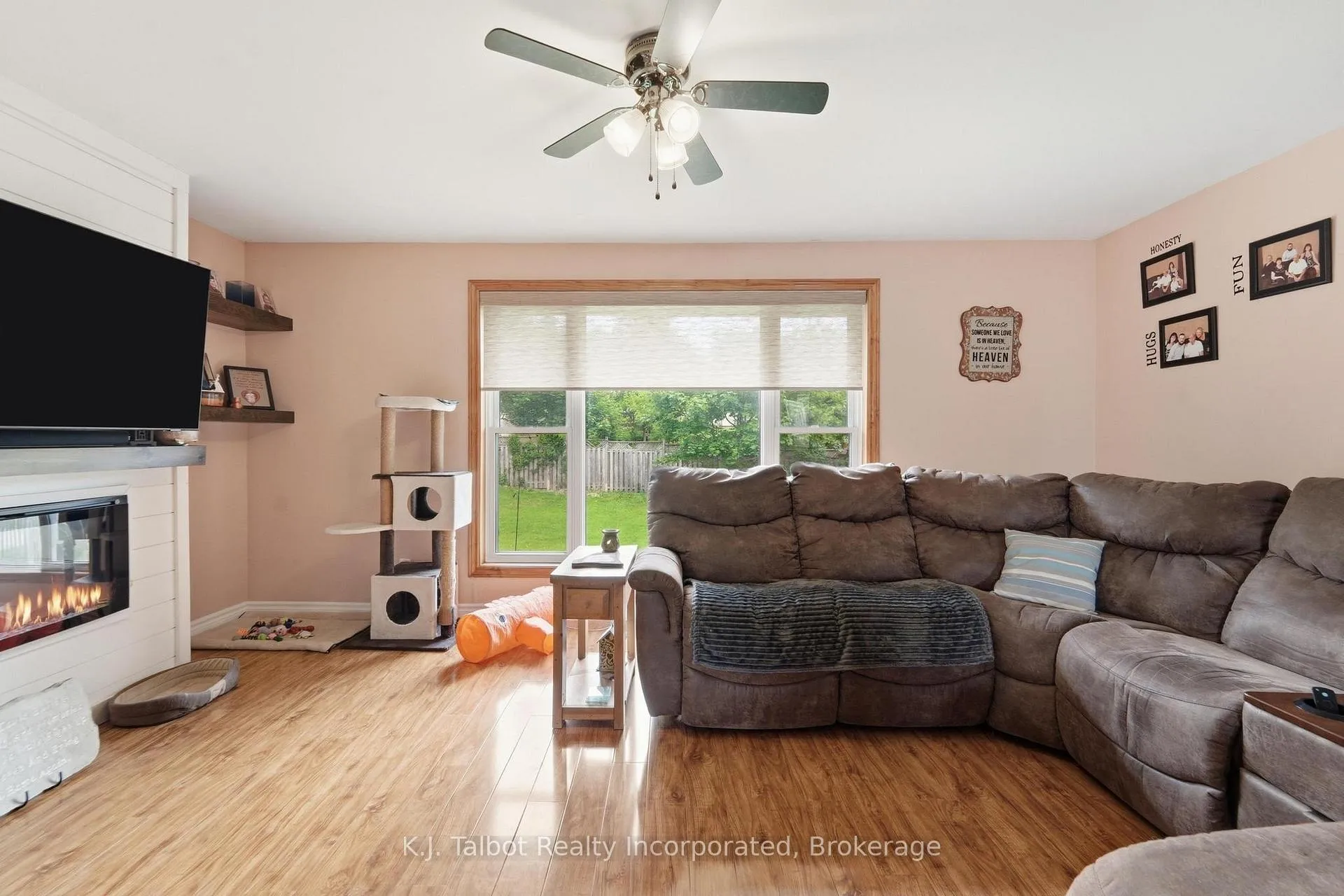 Photo 4 of 155 James Street, Central Huron, Clinton — HOMEH