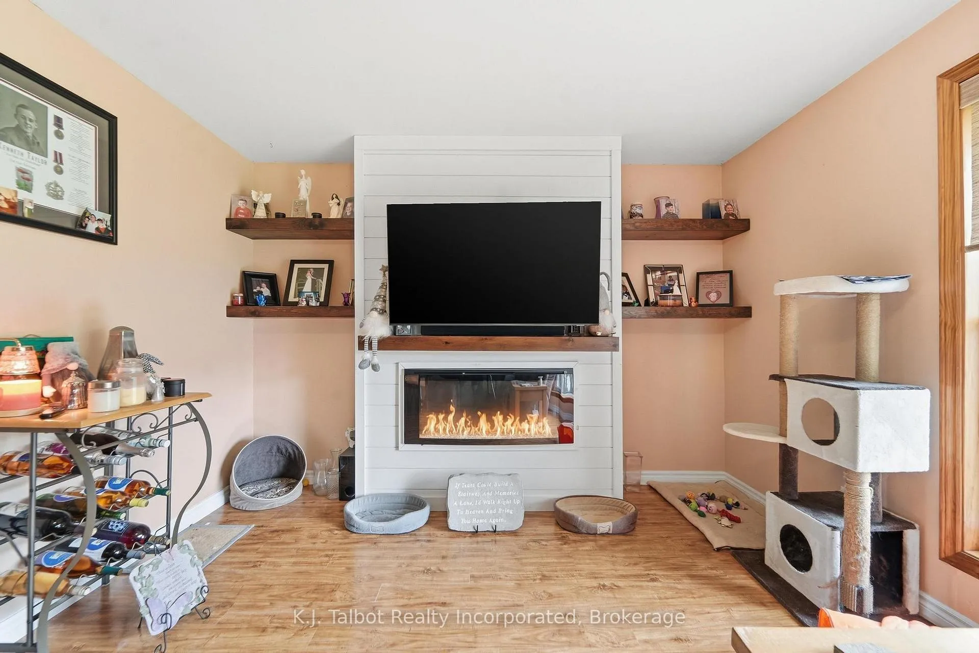 Photo 5 of 155 James Street, Central Huron, Clinton — HOMEH