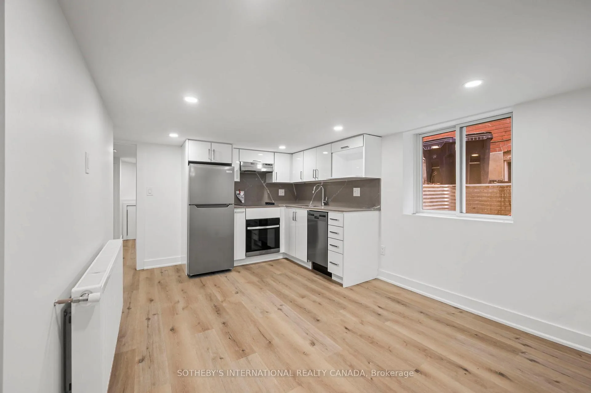 Photo 5 of Unit Bsmnt, 28 Strathgowan Avenue, Toronto, Lawrence Park South — HOMEH