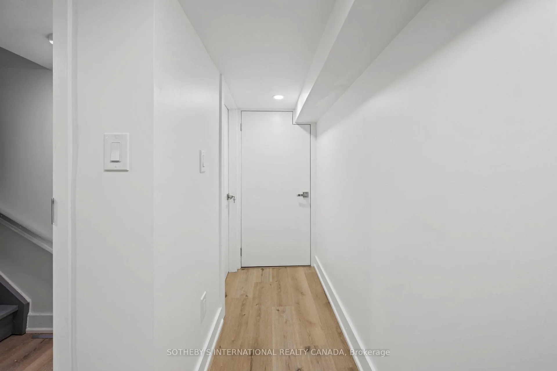 Photo 11 of Unit Bsmnt, 28 Strathgowan Avenue, Toronto, Lawrence Park South — HOMEH