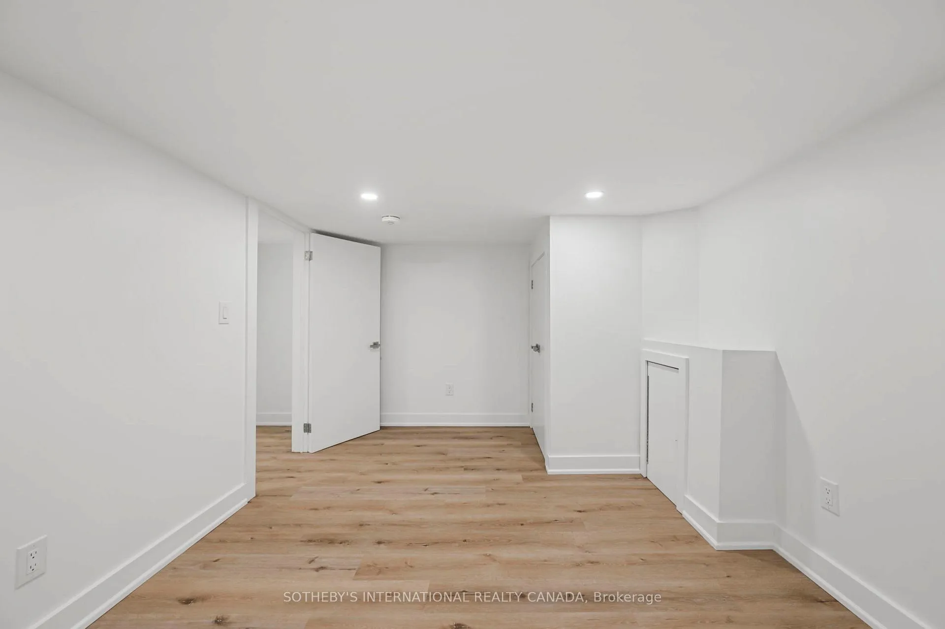 Photo 24 of Unit Bsmnt, 28 Strathgowan Avenue, Toronto, Lawrence Park South — HOMEH
