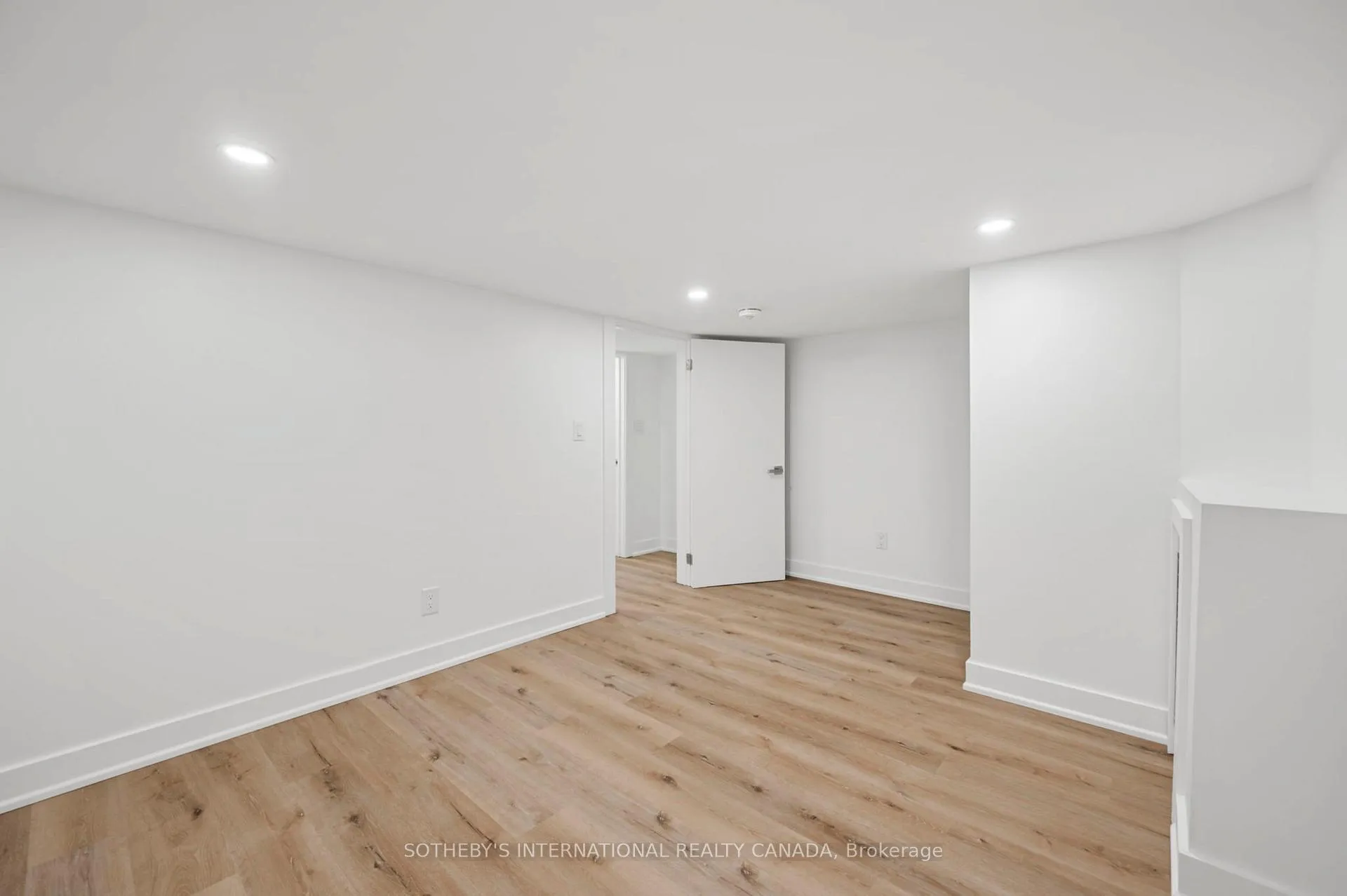 Photo 25 of Unit Bsmnt, 28 Strathgowan Avenue, Toronto, Lawrence Park South — HOMEH