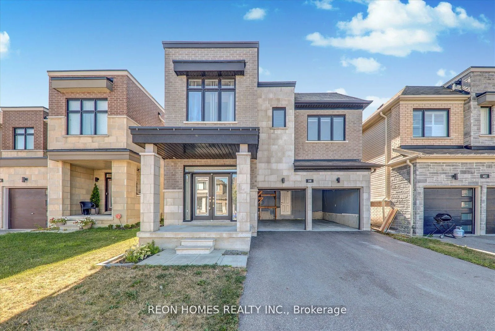 Photo 1 of 38 Crows Nest Lane, Clarington, Bowmanville — HOMEH