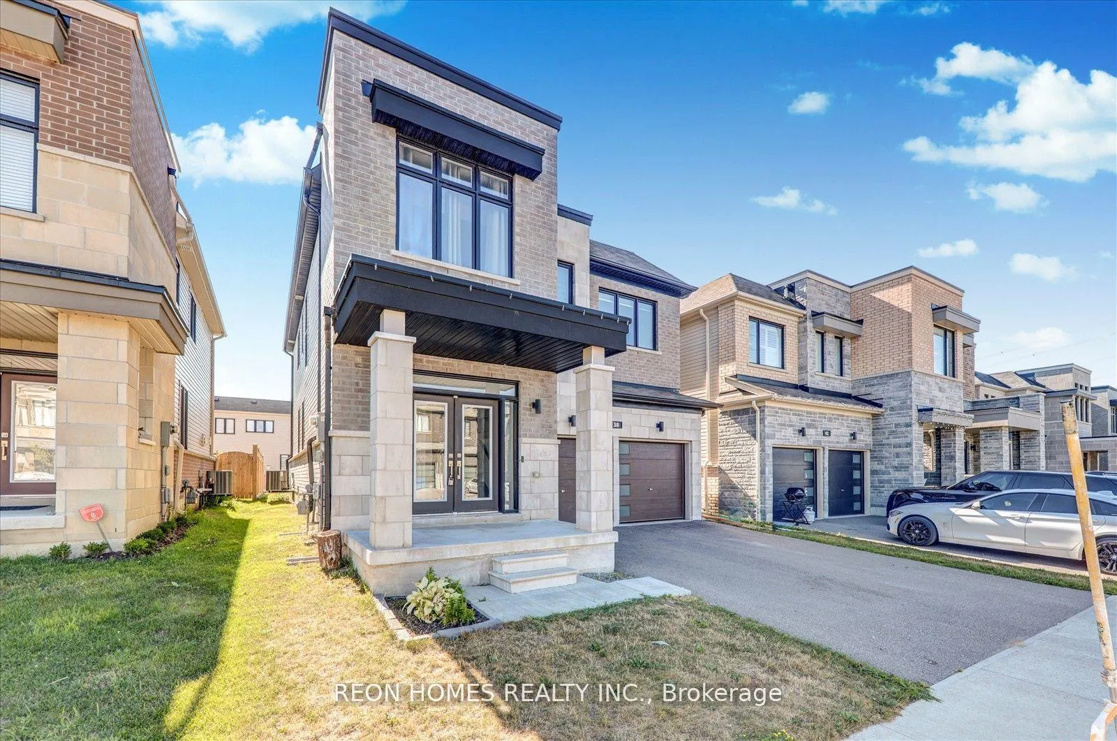 Photo 2 of 38 Crows Nest Lane, Clarington, Bowmanville — HOMEH
