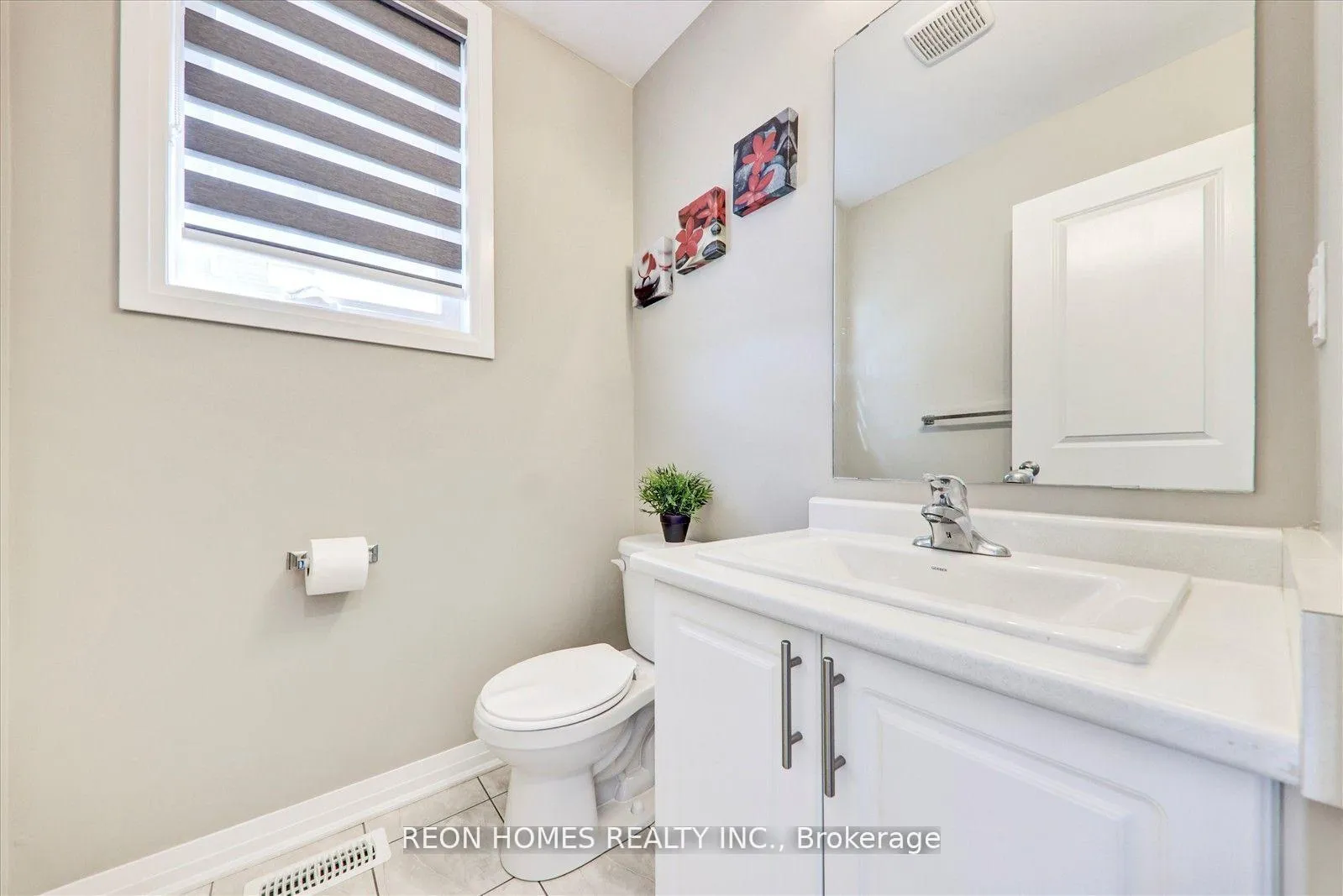 Photo 20 of 38 Crows Nest Lane, Clarington, Bowmanville — HOMEH