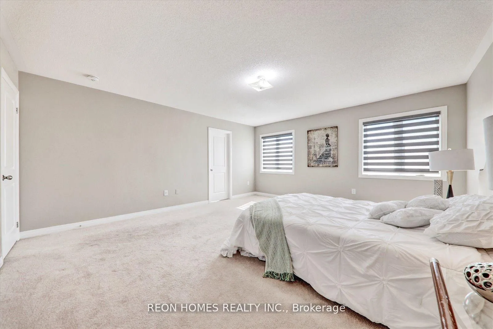 Photo 32 of 38 Crows Nest Lane, Clarington, Bowmanville — HOMEH