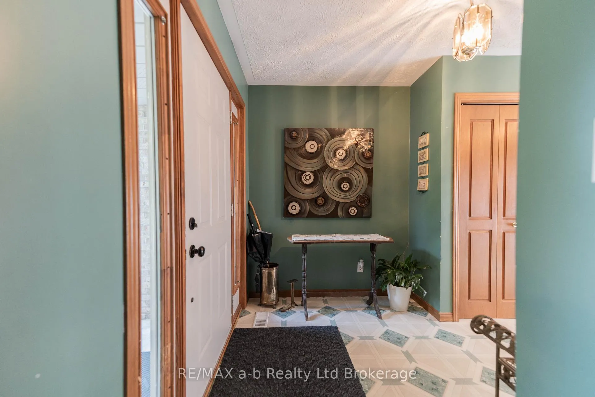 Photo 6 of 34 Lorraine Avenue, Tillsonburg — HOMEH