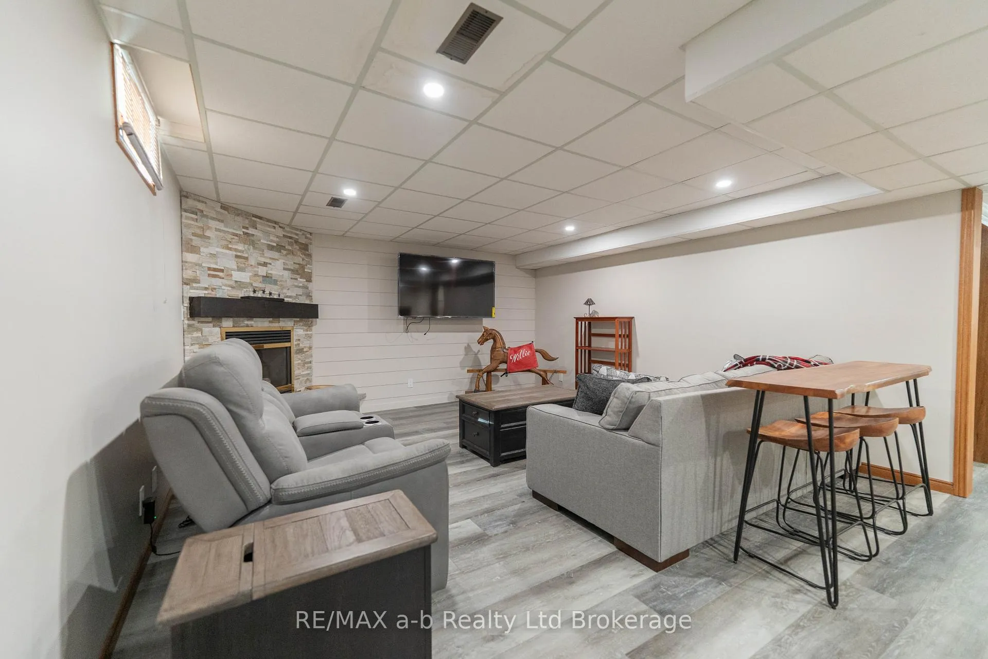 Photo 26 of 34 Lorraine Avenue, Tillsonburg — HOMEH