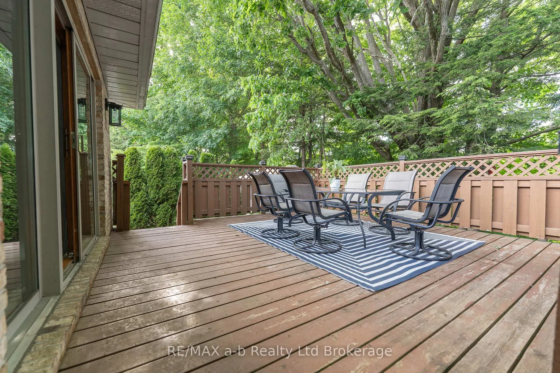 Photo 34 of 34 Lorraine Avenue, Tillsonburg — HOMEH