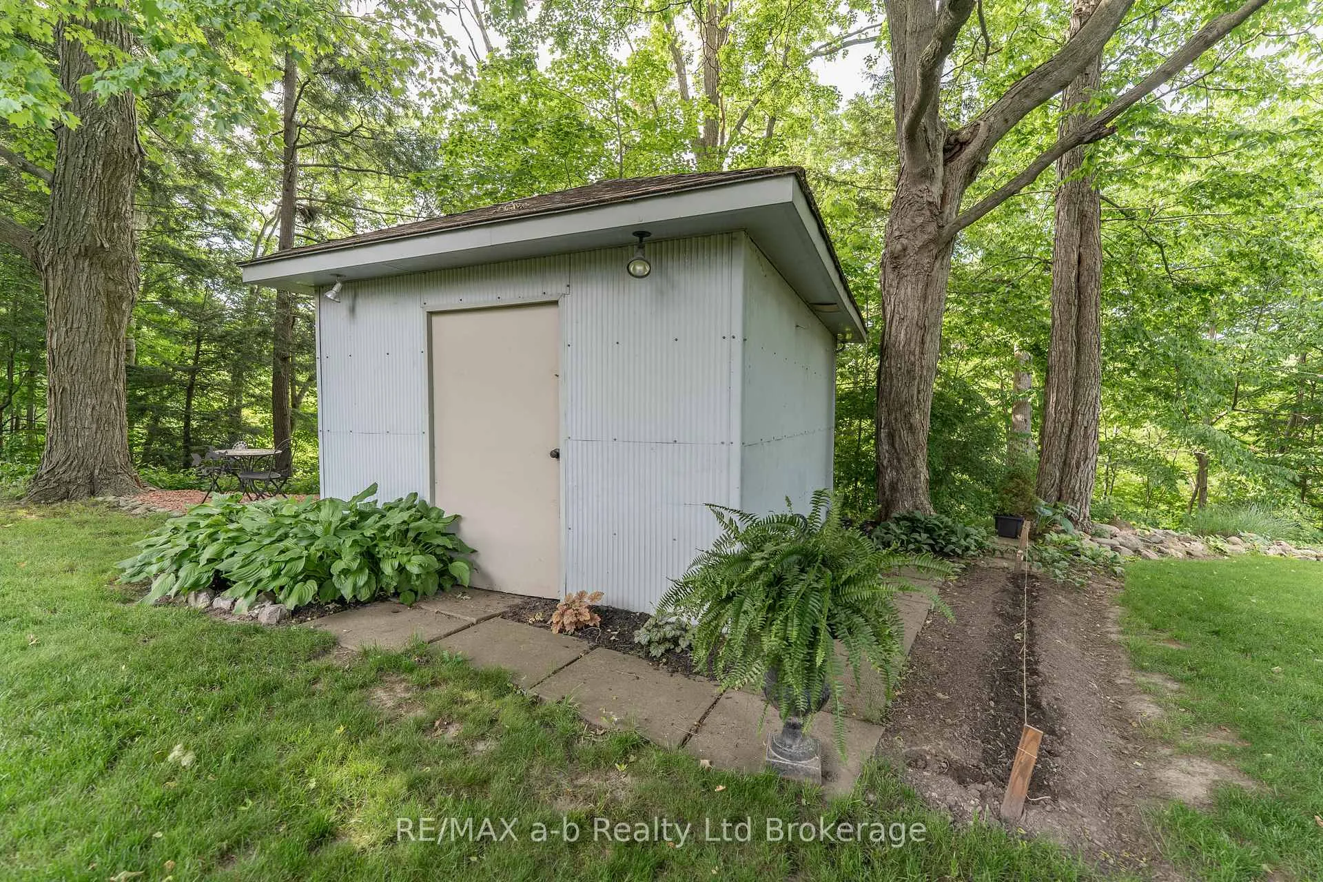 Photo 40 of 34 Lorraine Avenue, Tillsonburg — HOMEH