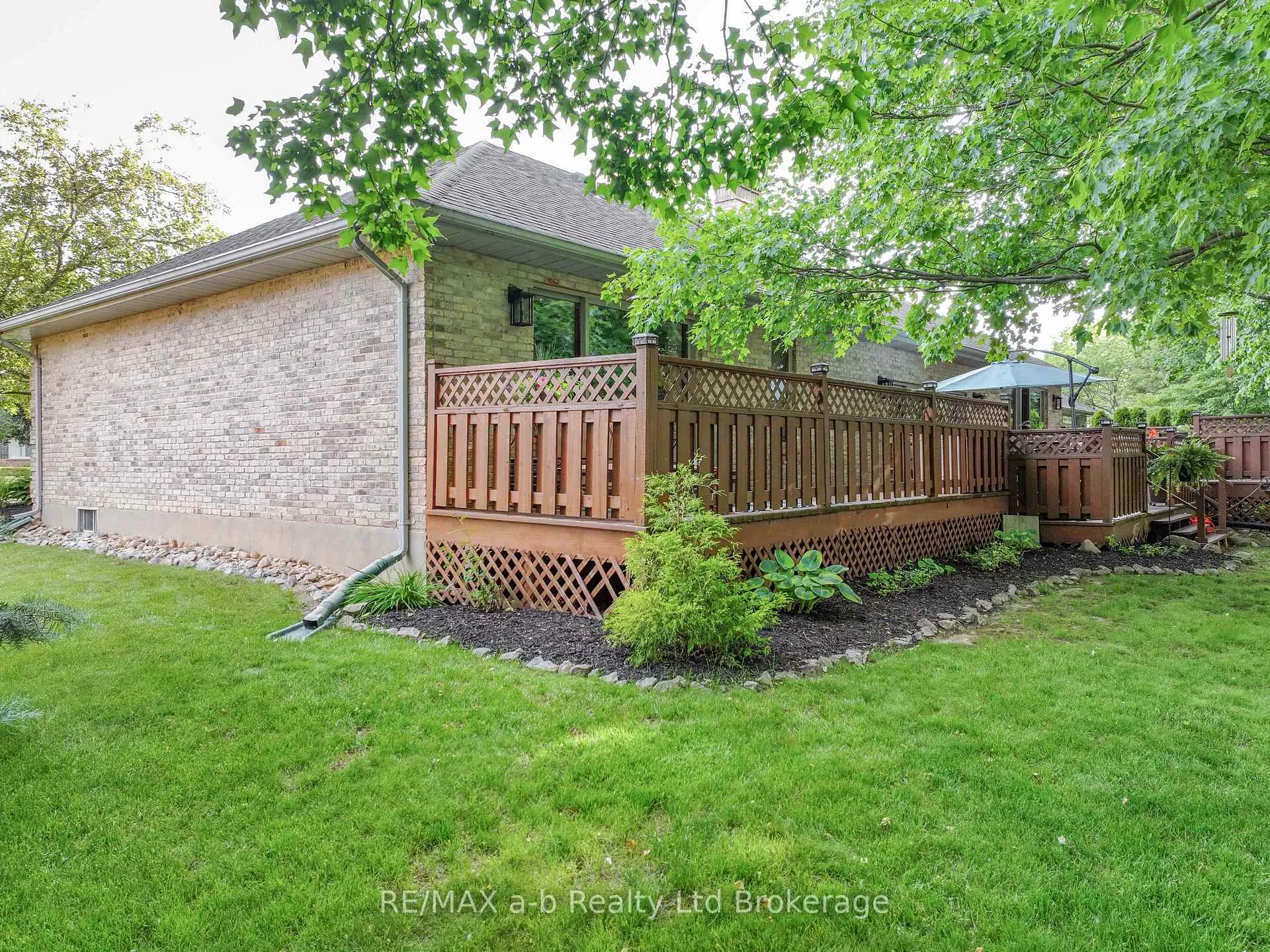 Photo 44 of 34 Lorraine Avenue, Tillsonburg — HOMEH