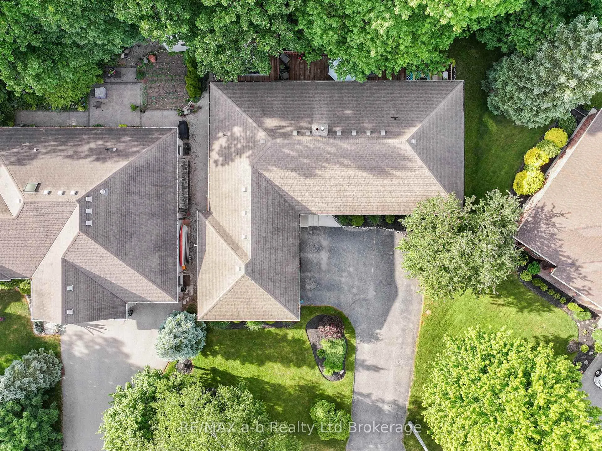 Photo 47 of 34 Lorraine Avenue, Tillsonburg — HOMEH