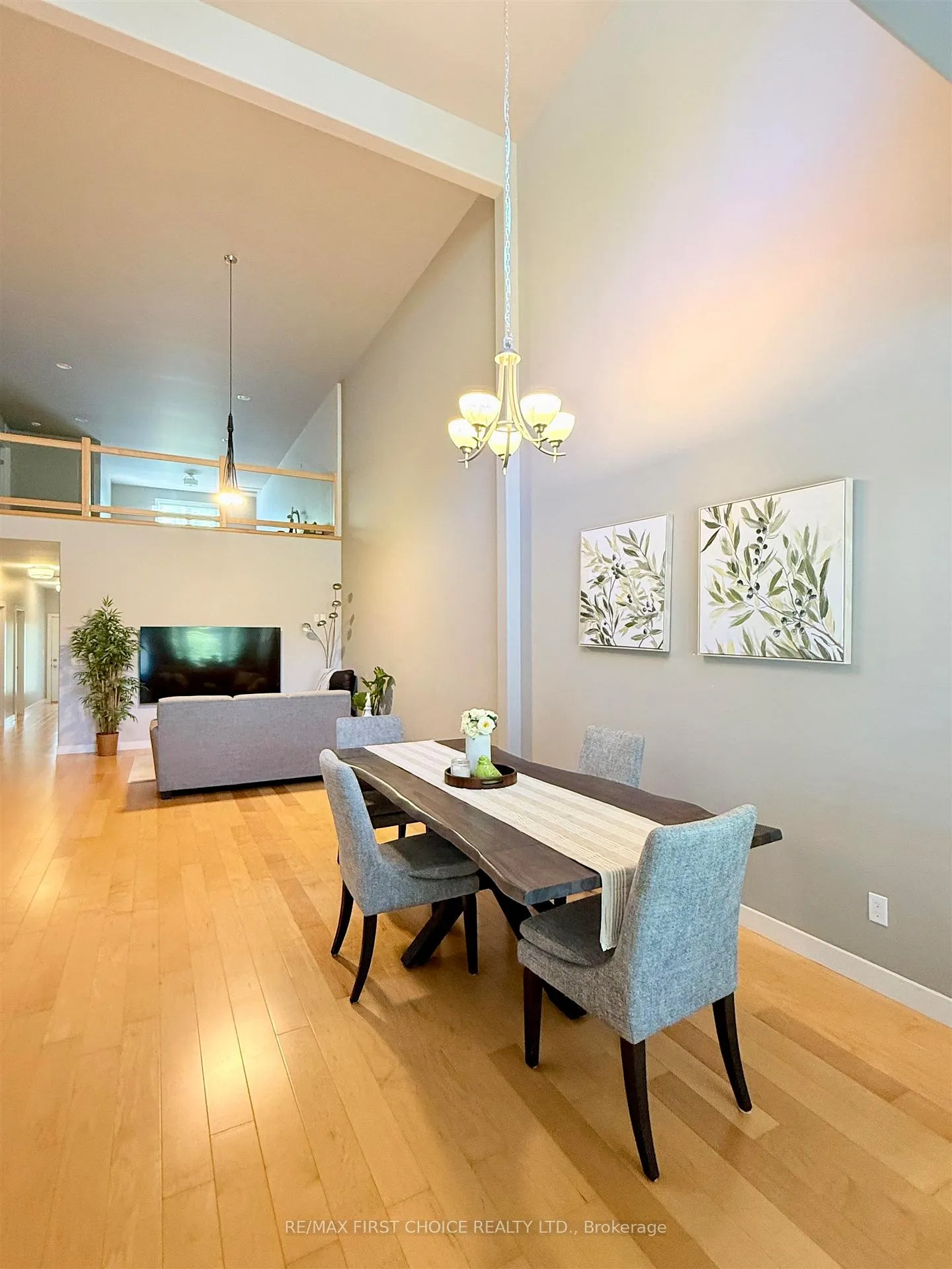 Photo 3 of 309 Oasis Lane, Thunder Bay, Academy Heights — HOMEH