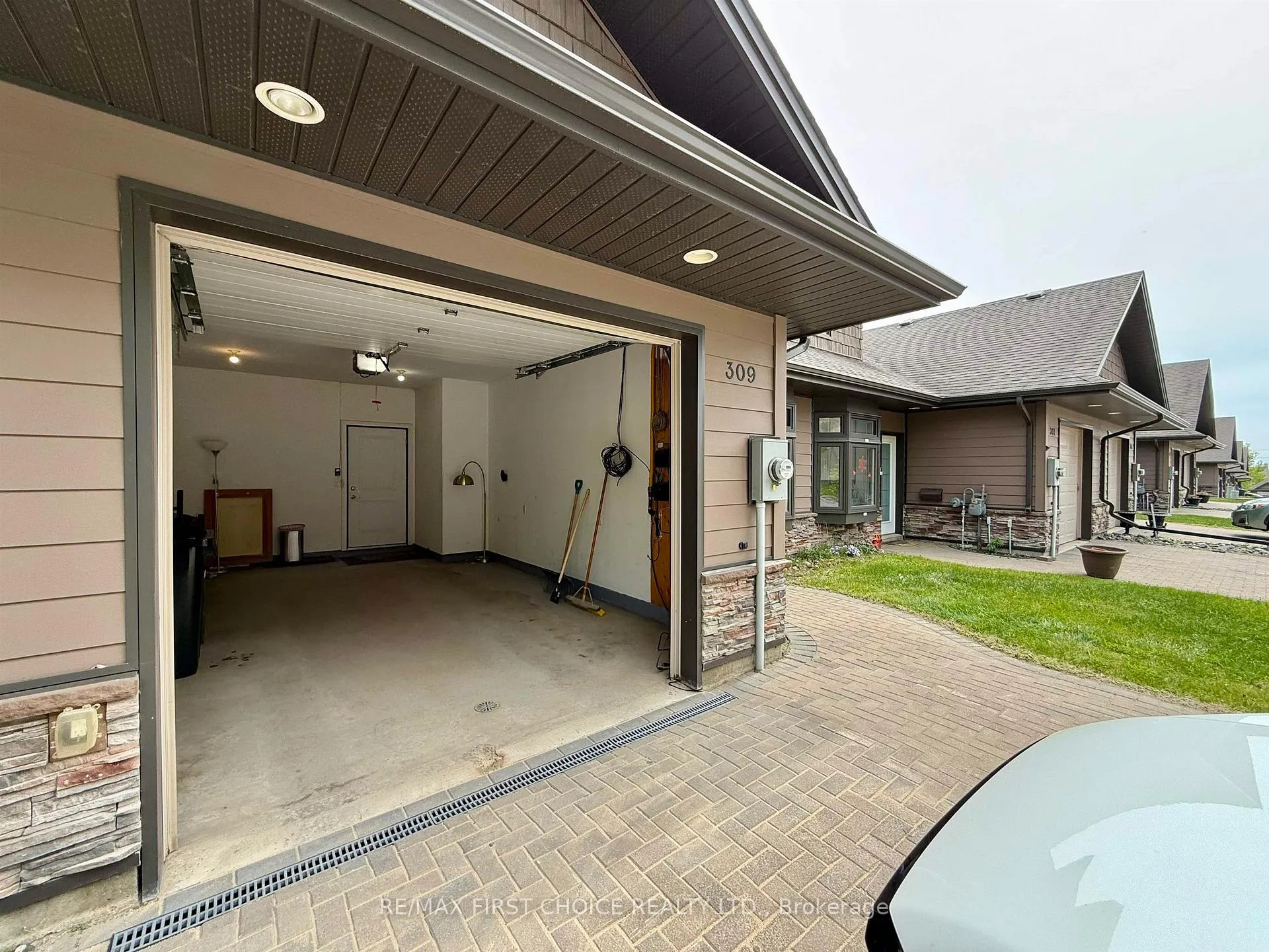 Photo 19 of 309 Oasis Lane, Thunder Bay, Academy Heights — HOMEH