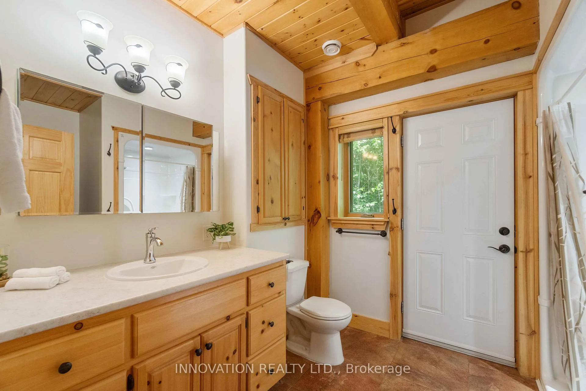 Photo 14 of 698 Moffat Street, Pembroke — HOMEH