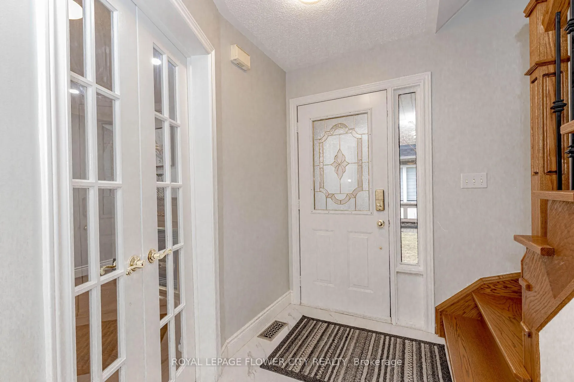 Photo 7 of 194 Pressed Brick Drive, Brampton, Brampton North — HOMEH