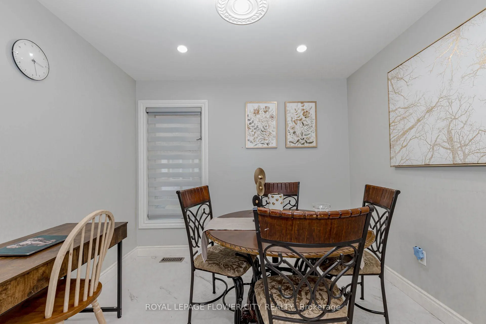 Photo 21 of 194 Pressed Brick Drive, Brampton, Brampton North — HOMEH