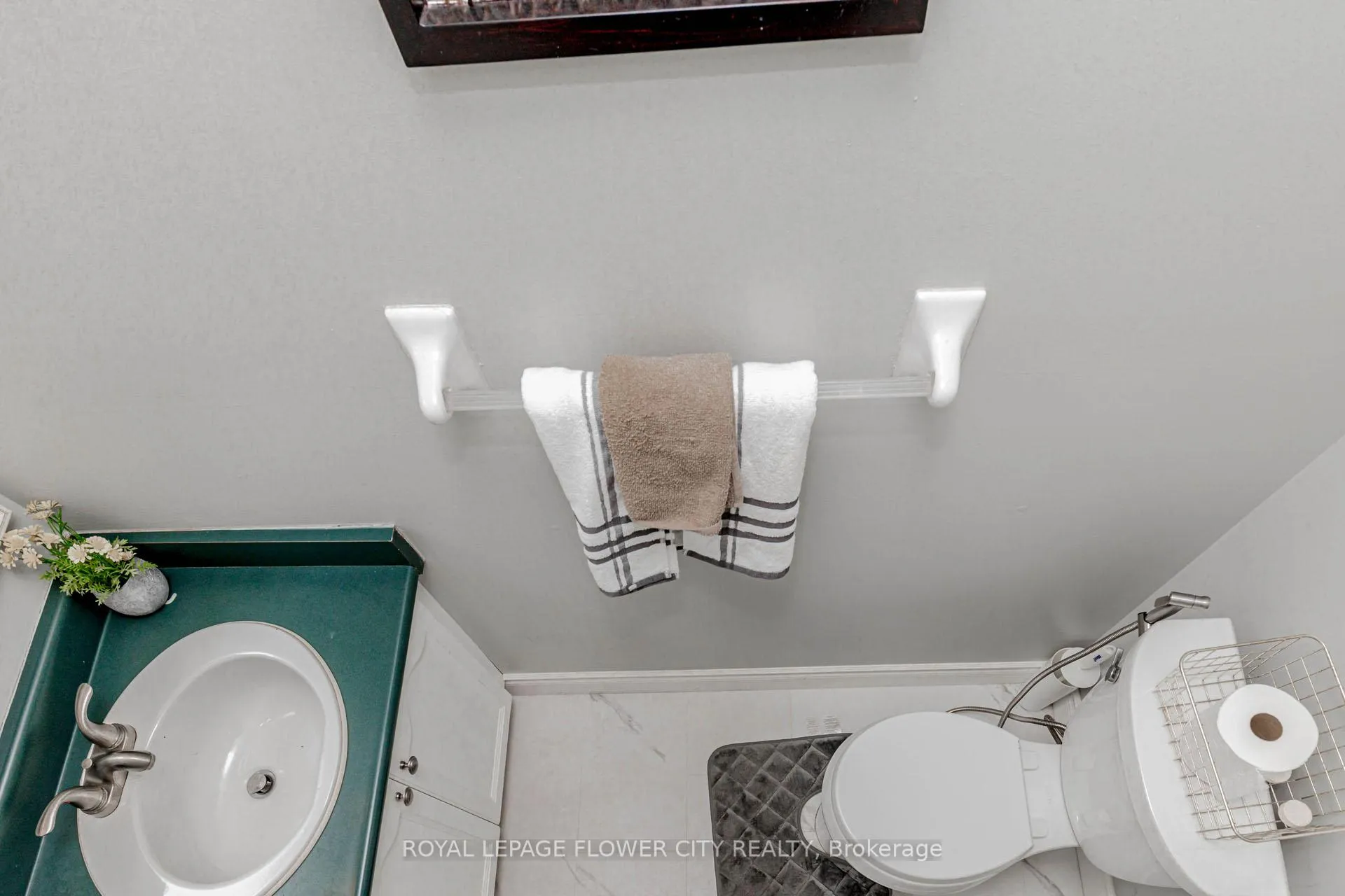 Photo 23 of 194 Pressed Brick Drive, Brampton, Brampton North — HOMEH