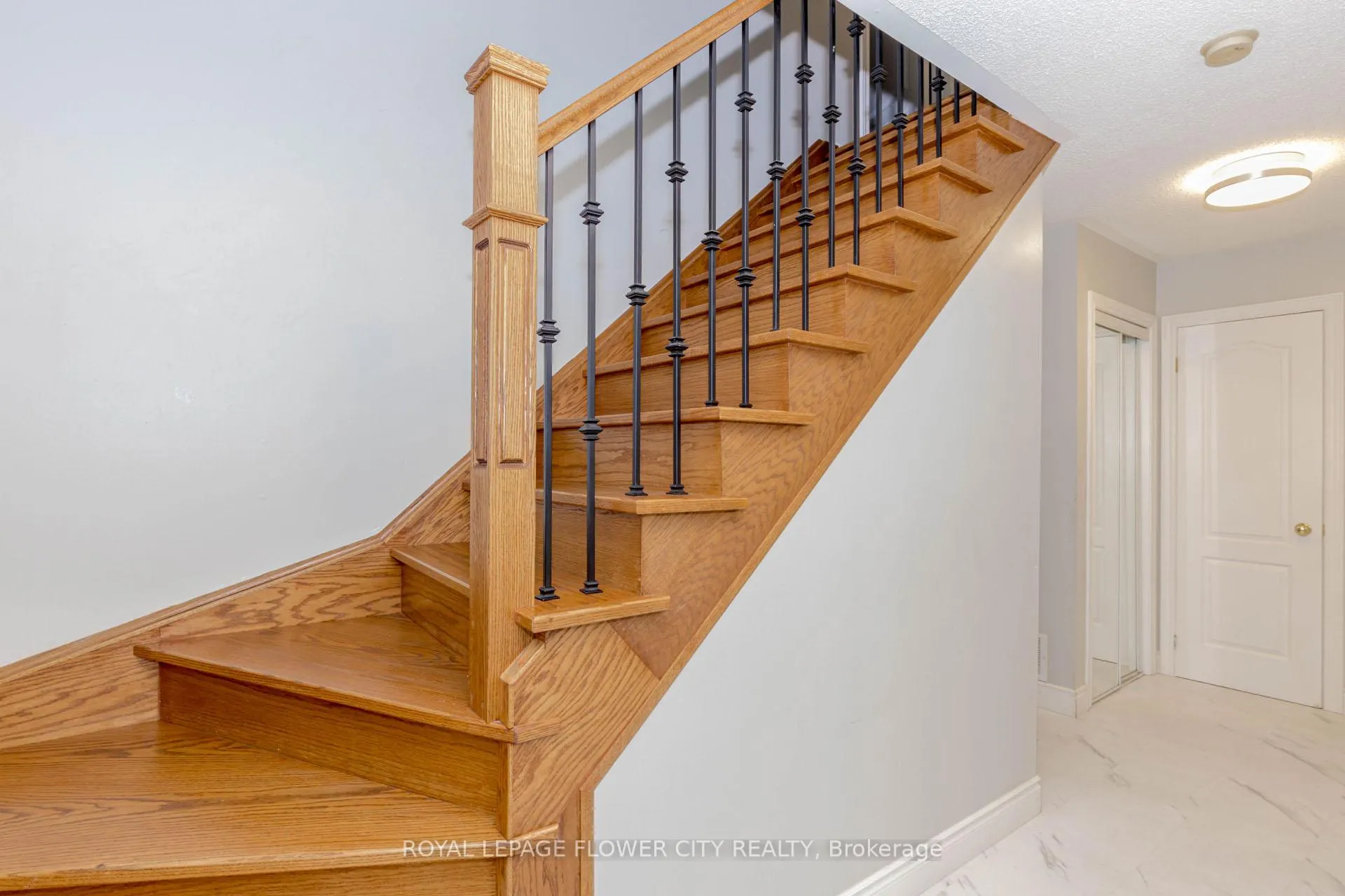 Photo 25 of 194 Pressed Brick Drive, Brampton, Brampton North — HOMEH