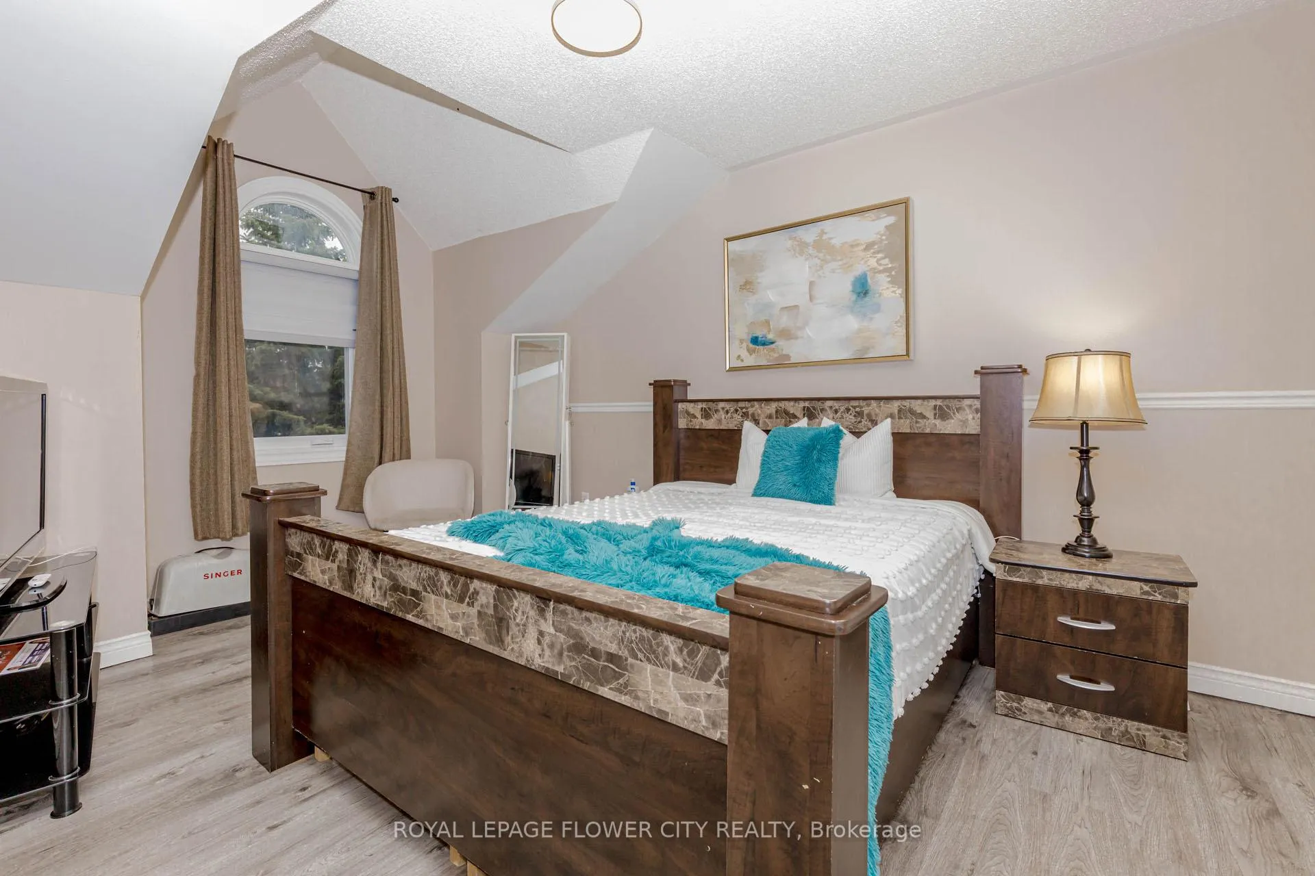 Photo 39 of 194 Pressed Brick Drive, Brampton, Brampton North — HOMEH