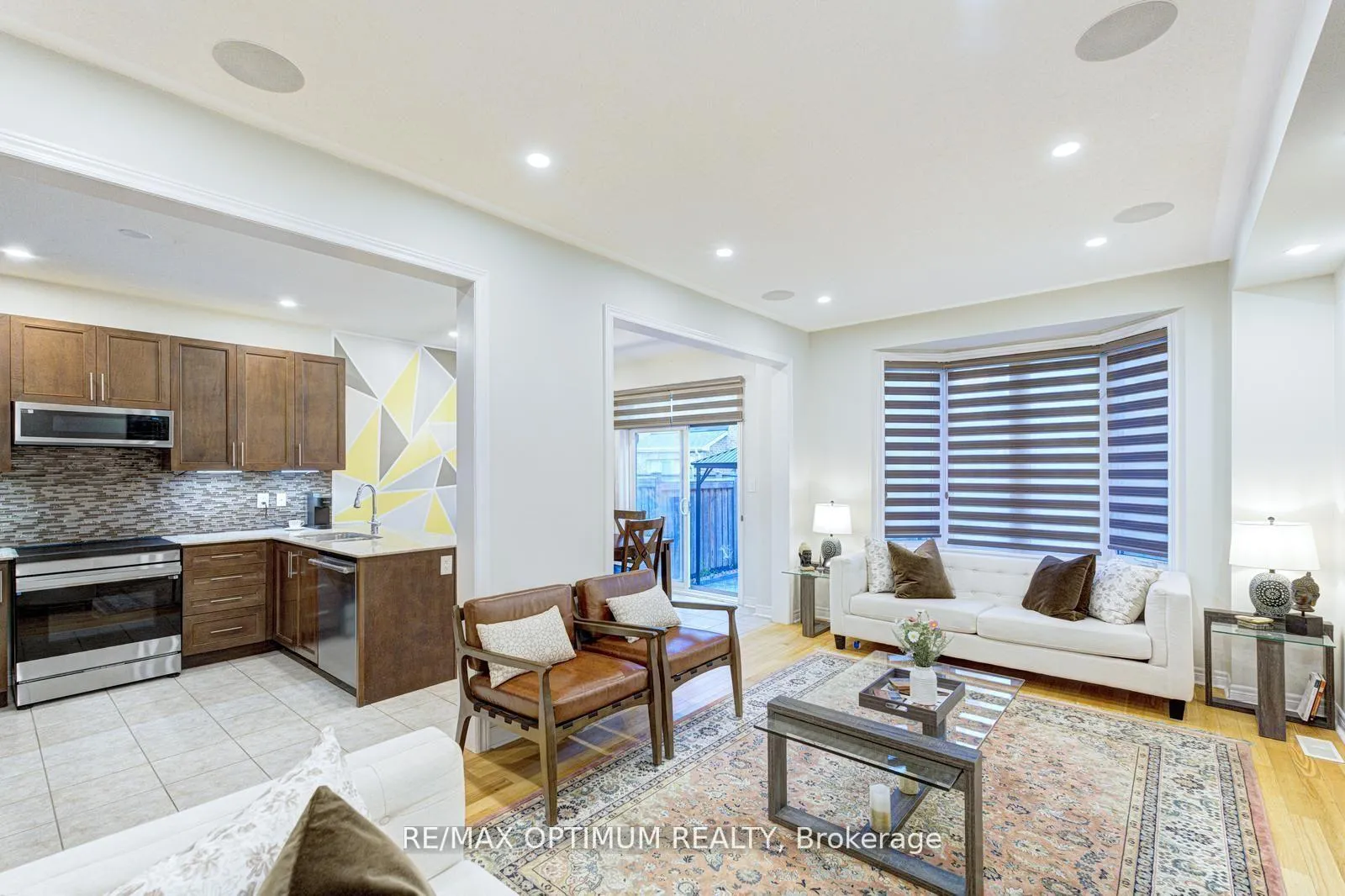 Photo 9 of 13 Fann Drive, Brampton, Northwest Brampton — HOMEH
