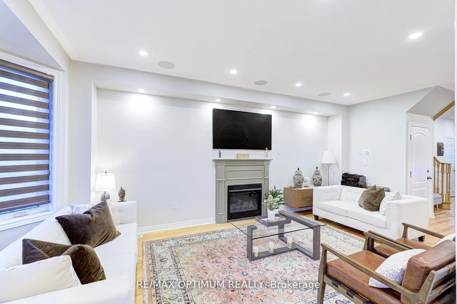 Photo 12 of 13 Fann Drive, Brampton, Northwest Brampton — HOMEH