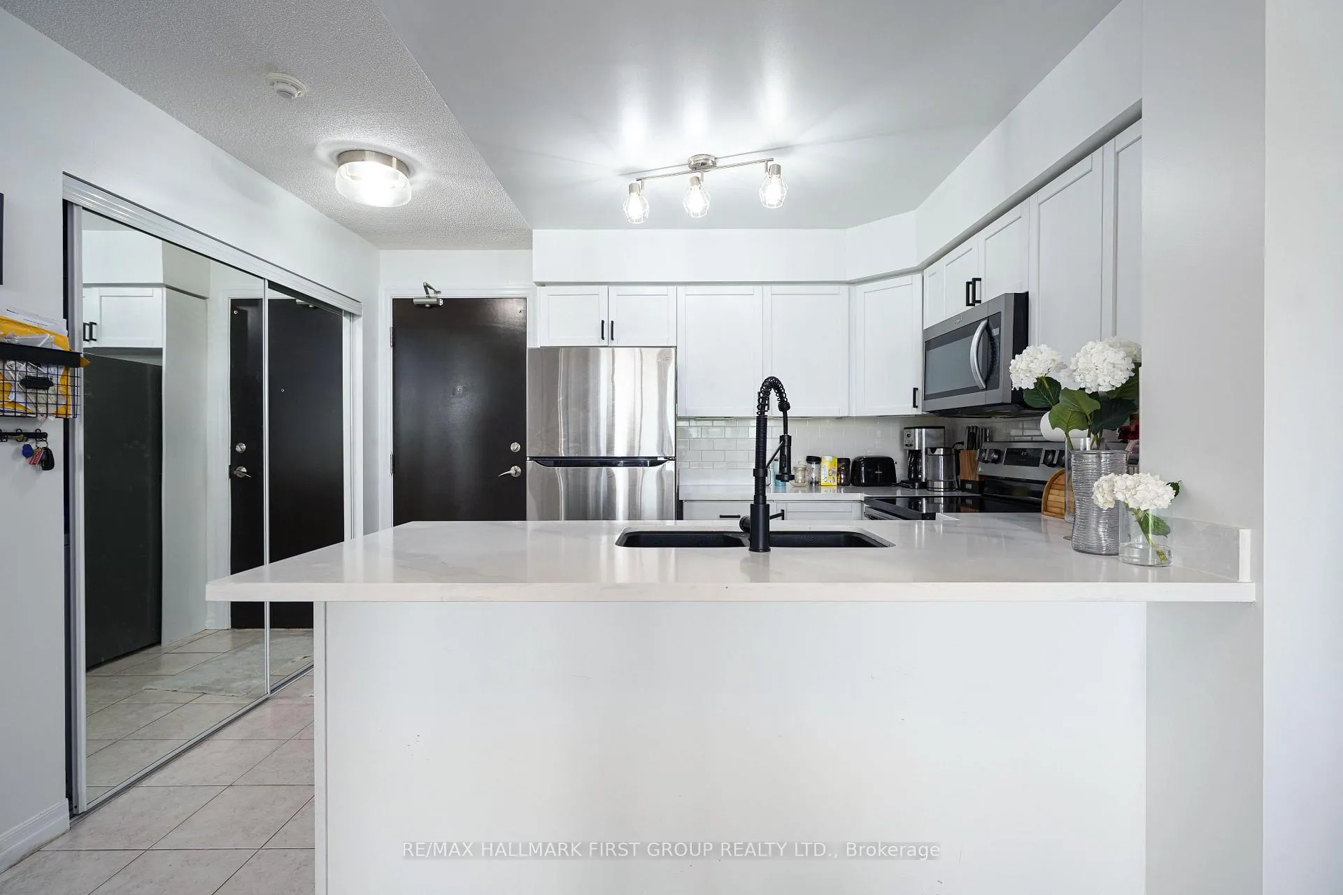 Photo 11 of Unit 710, 1600 Charles Street, Whitby, Port Whitby — HOMEH