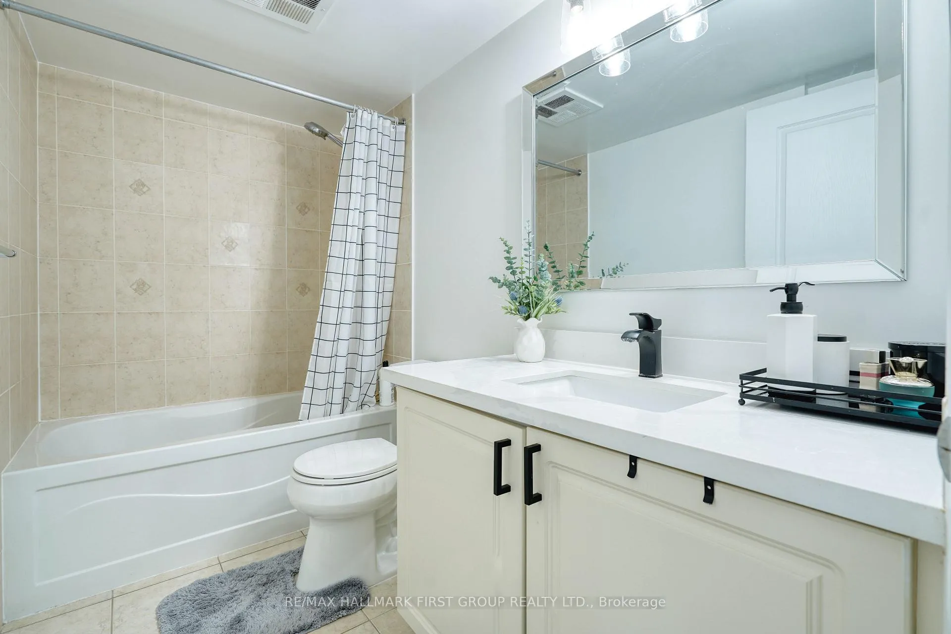 Photo 12 of Unit 710, 1600 Charles Street, Whitby, Port Whitby — HOMEH