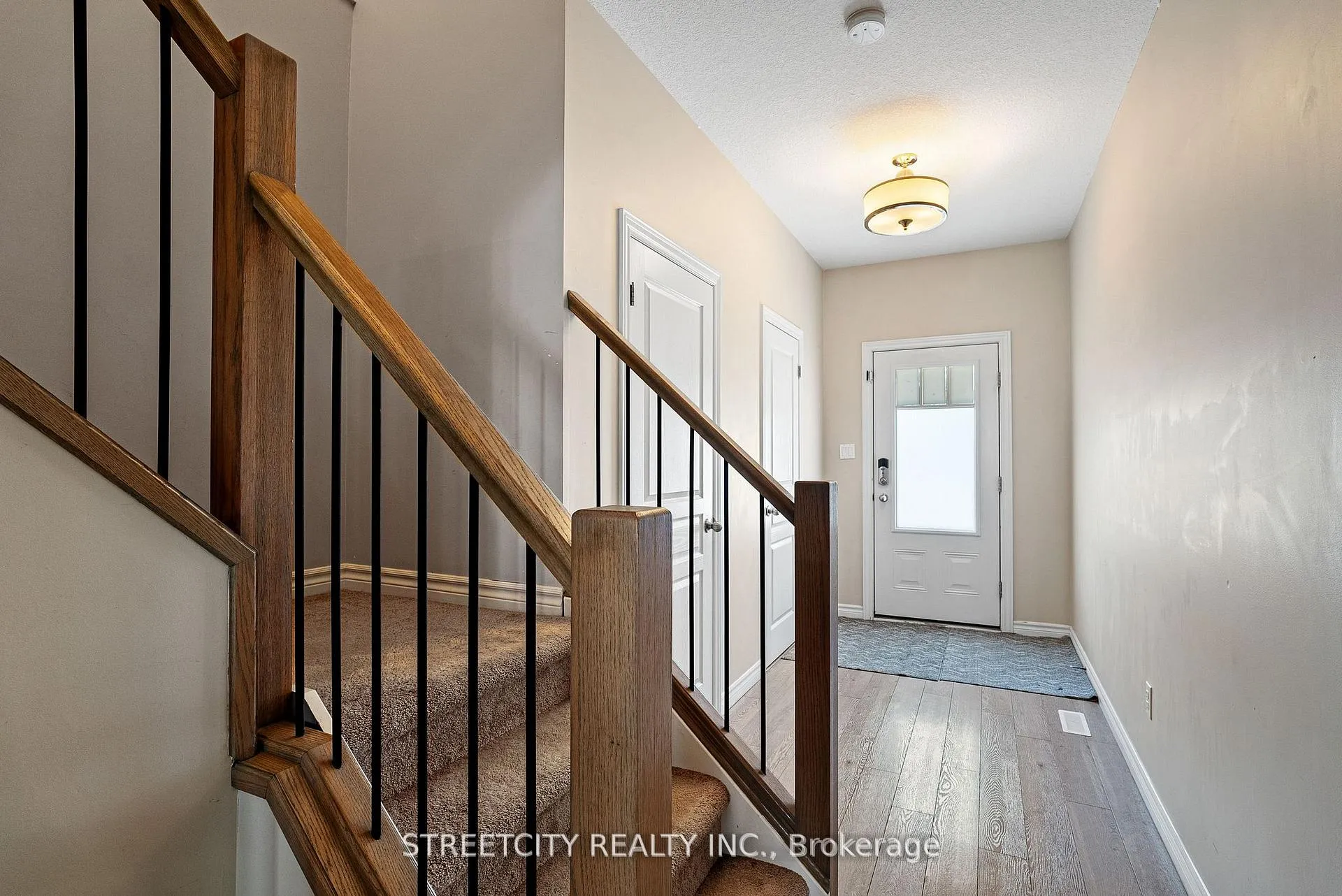 Photo 5 of Unit 3, 1924 Cedarhollow Boulevard, London, North D — HOMEH