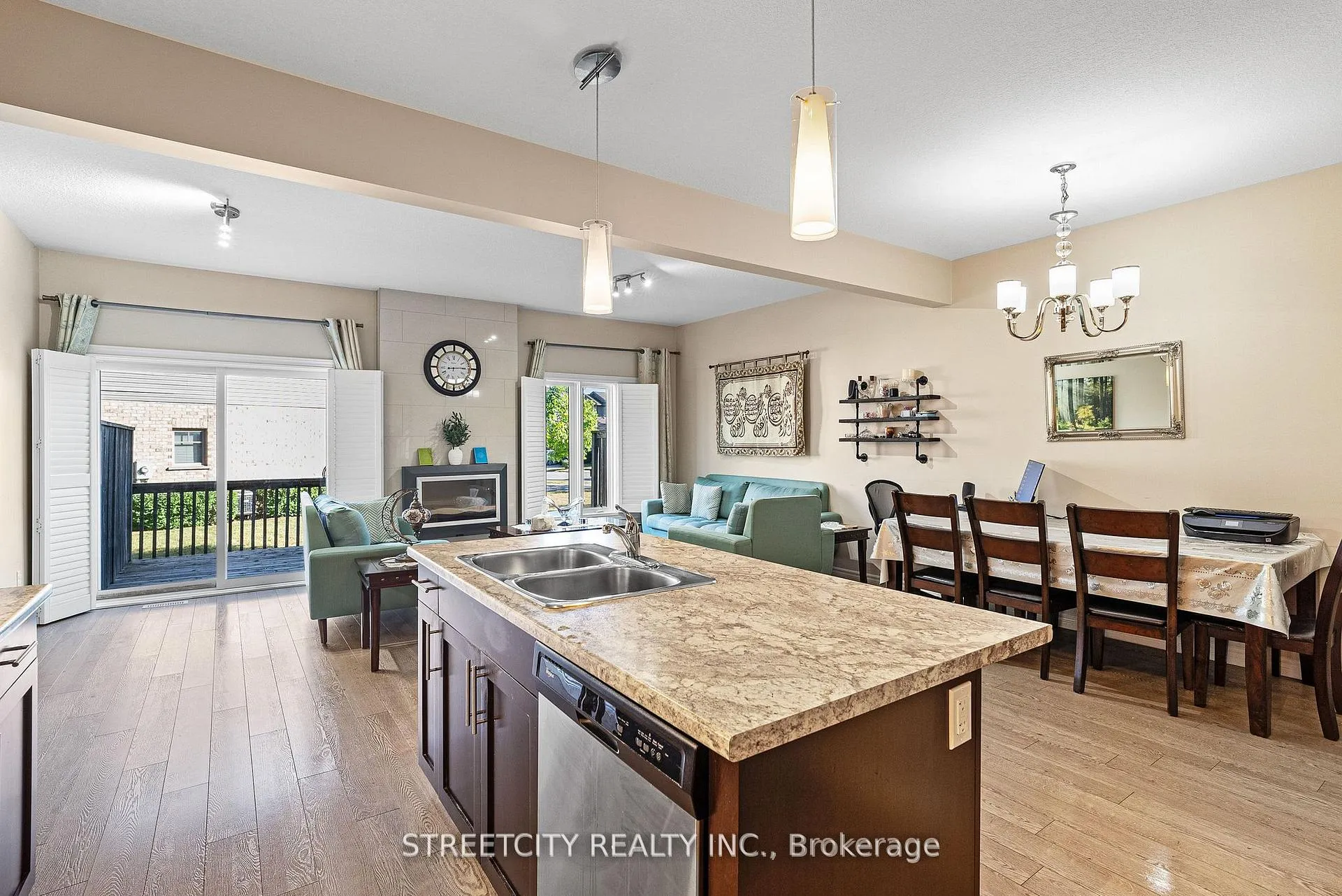 Photo 11 of Unit 3, 1924 Cedarhollow Boulevard, London, North D — HOMEH
