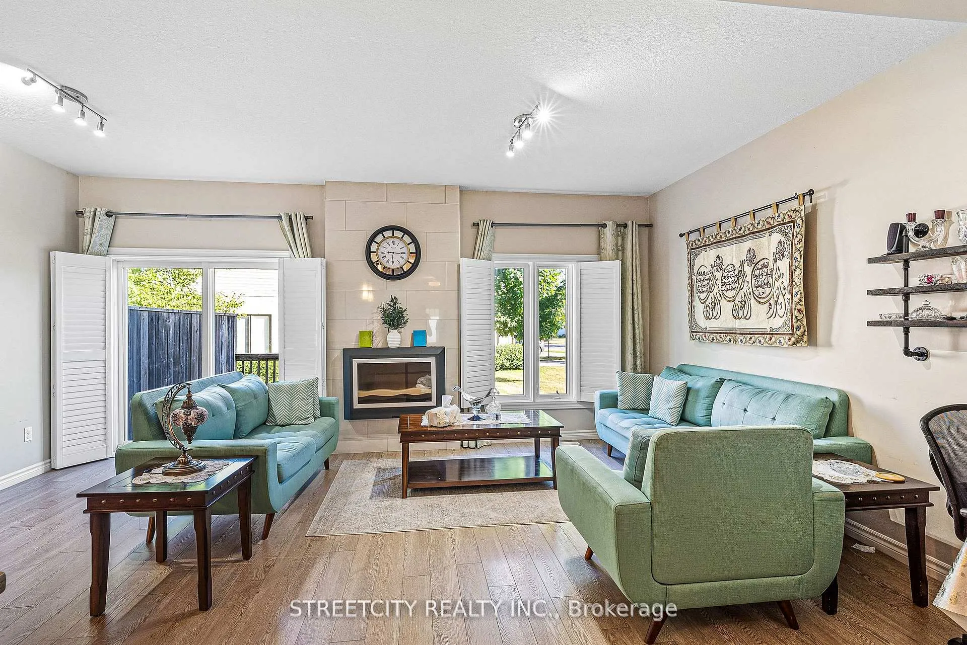 Photo 13 of Unit 3, 1924 Cedarhollow Boulevard, London, North D — HOMEH