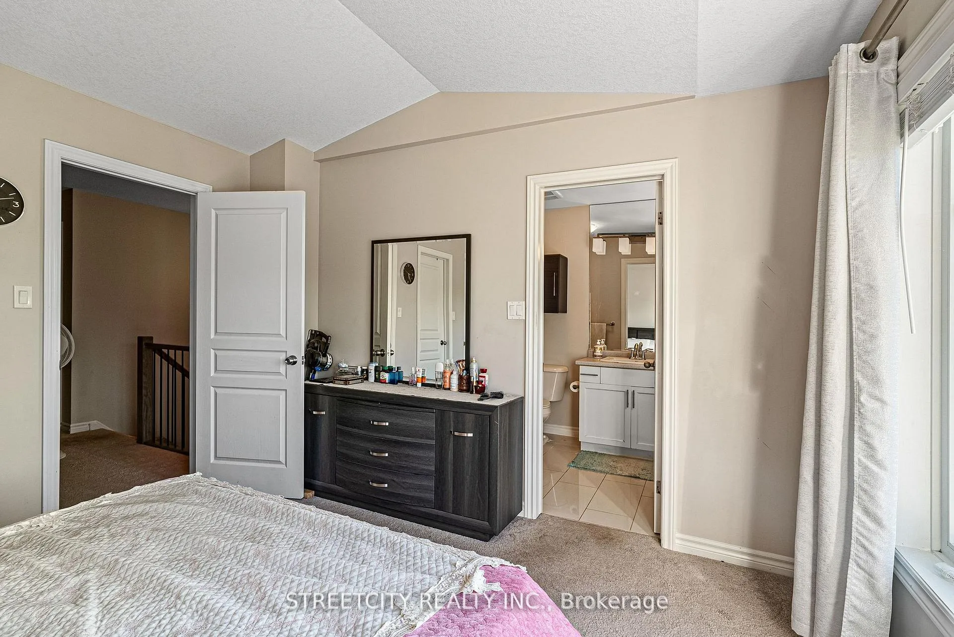Photo 20 of Unit 3, 1924 Cedarhollow Boulevard, London, North D — HOMEH