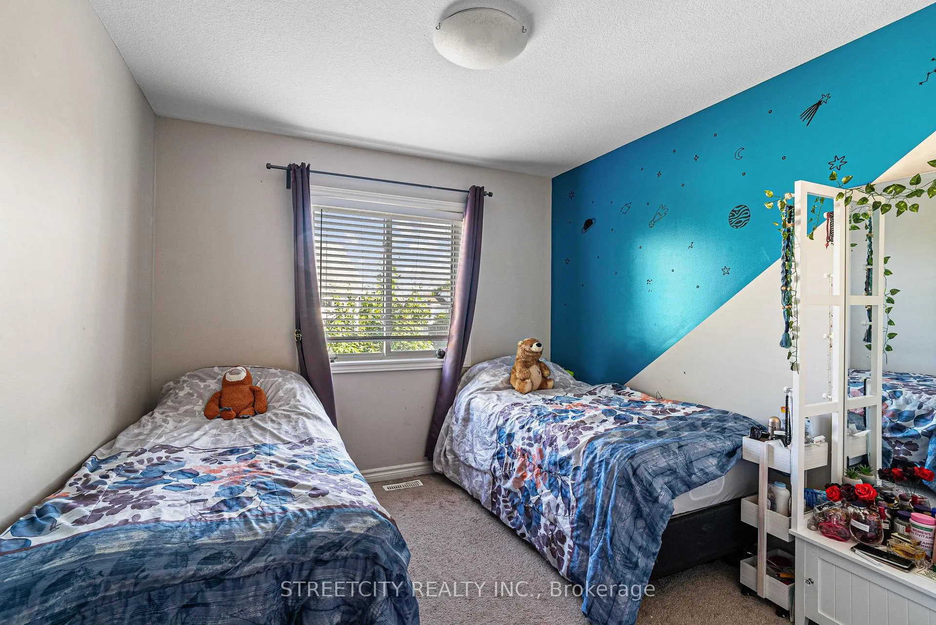 Photo 23 of Unit 3, 1924 Cedarhollow Boulevard, London, North D — HOMEH