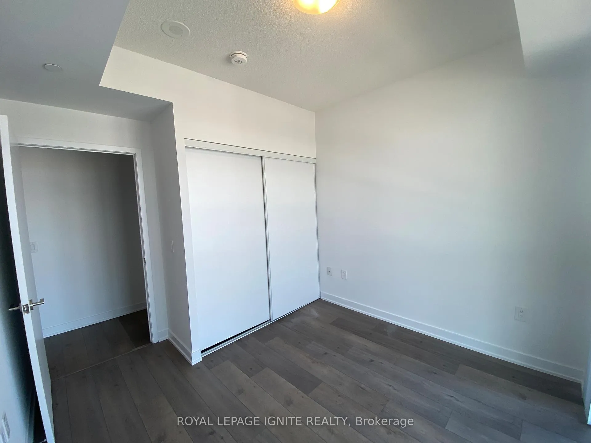 Photo 9 of Unit 922, 38 Honeycrisp Crescent, Vaughan, Vaughan Corporate Centre — HOMEH