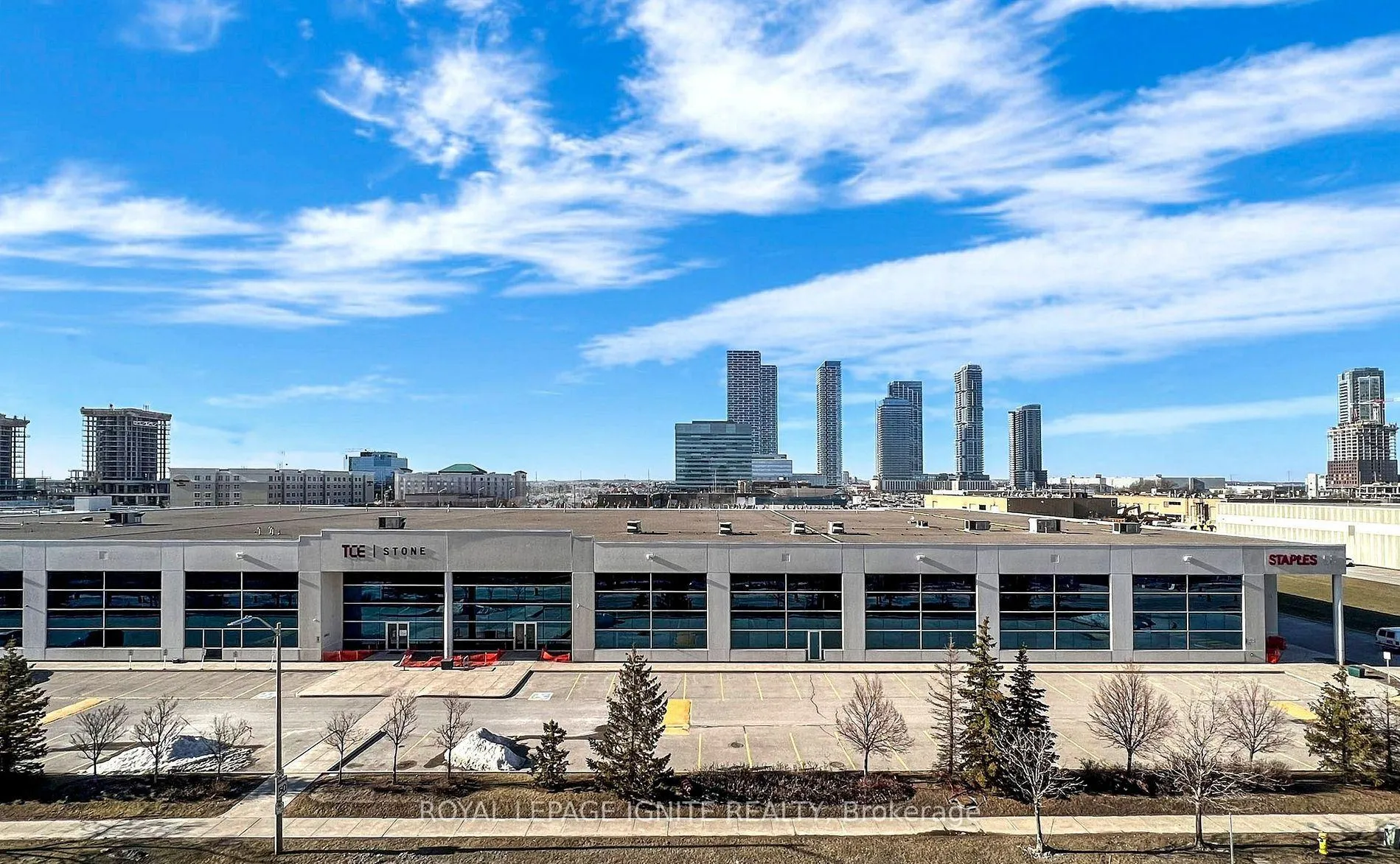Photo 18 of Unit 922, 38 Honeycrisp Crescent, Vaughan, Vaughan Corporate Centre — HOMEH