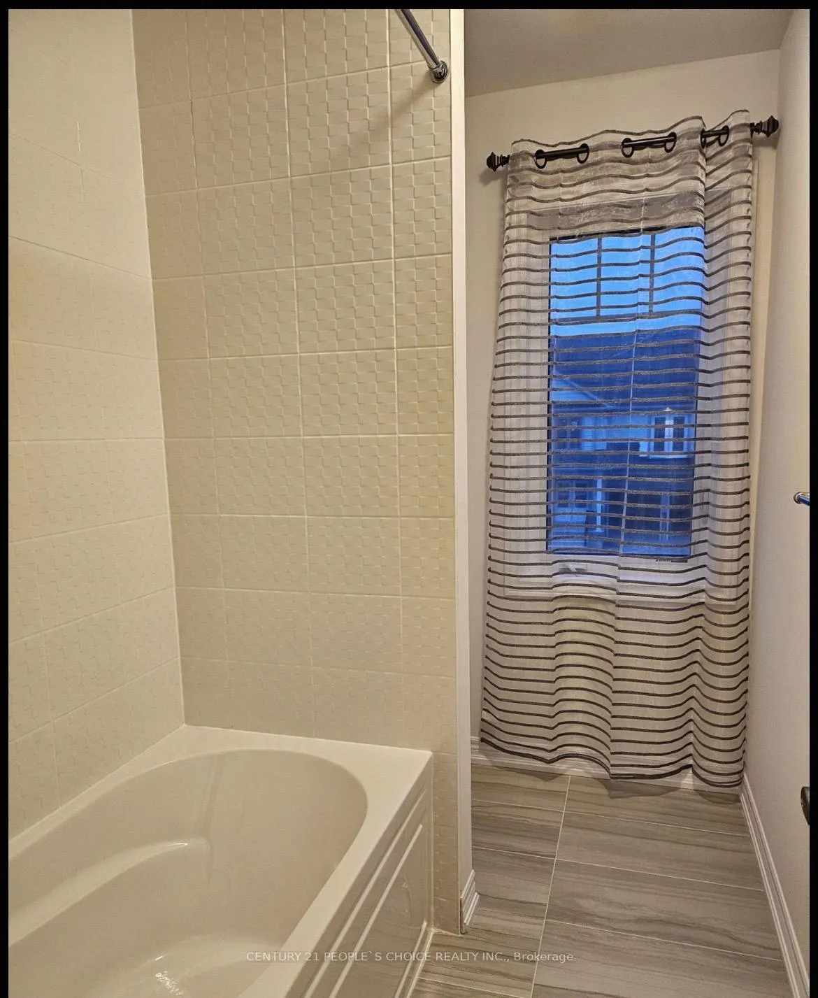 Photo 14 of 155 Rea Drive, Centre Wellington, Fergus — HOMEH