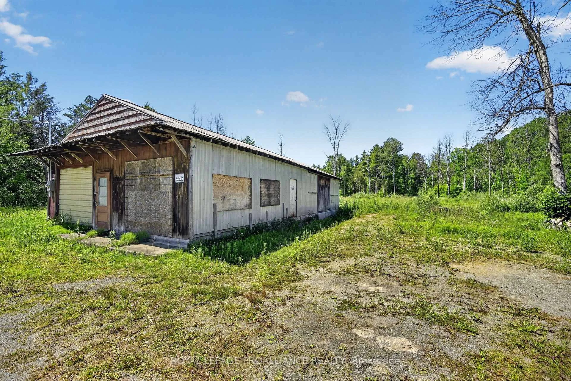 Photo 8 of 2102 County 44 Road, Edwardsburgh/Cardinal, Edwardsburgh/Cardinal Twp — HOMEH