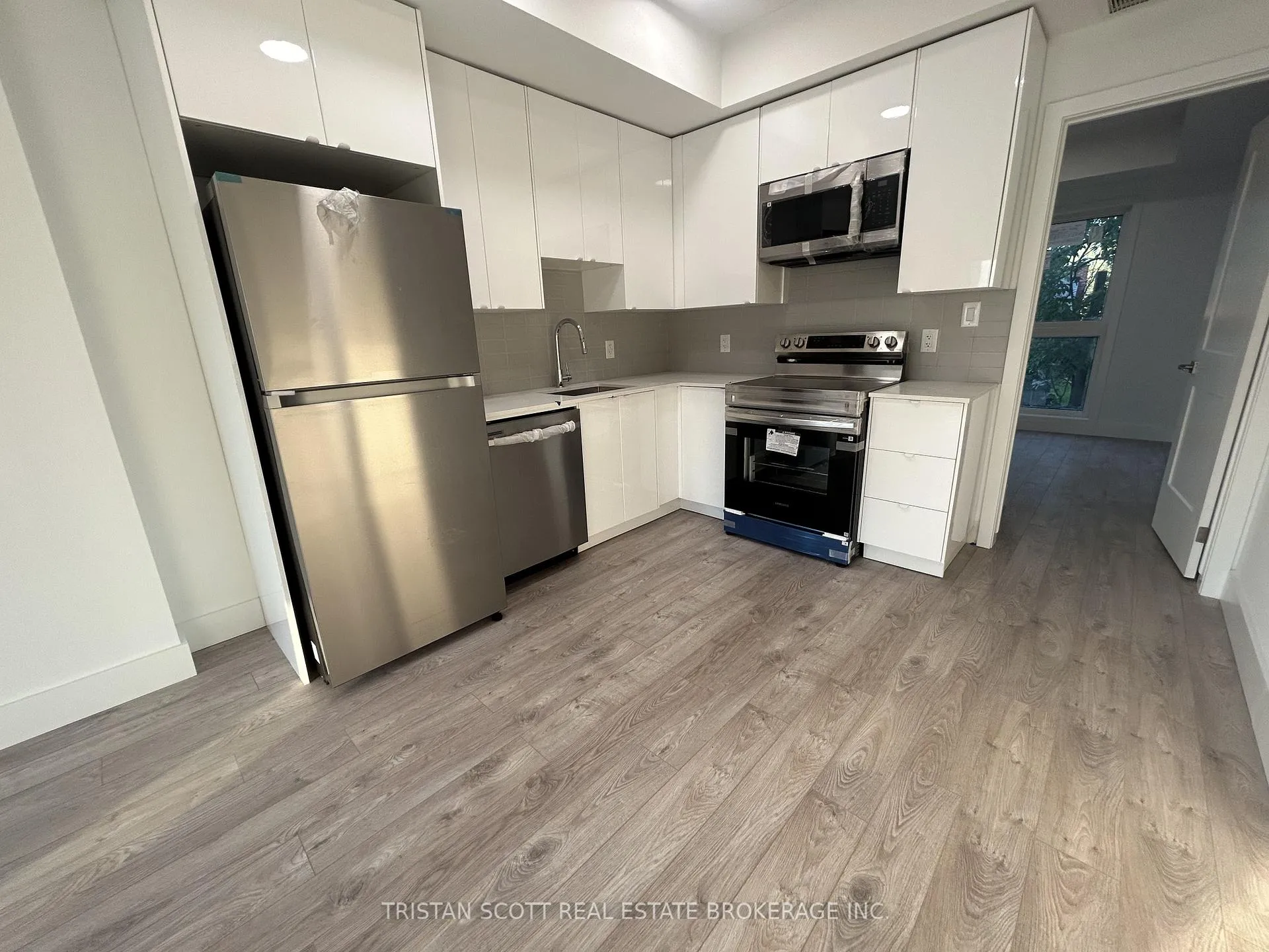 Photo 2 of Unit 212, 6638 McLeod Road, Niagara Falls, Oldfield — HOMEH