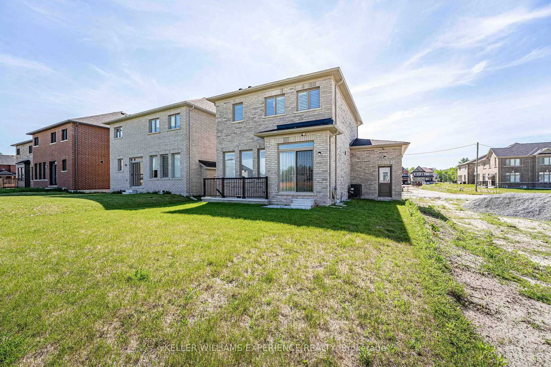 Photo 18 of 75 Wakefield Boulevard, Essa, Angus — HOMEH