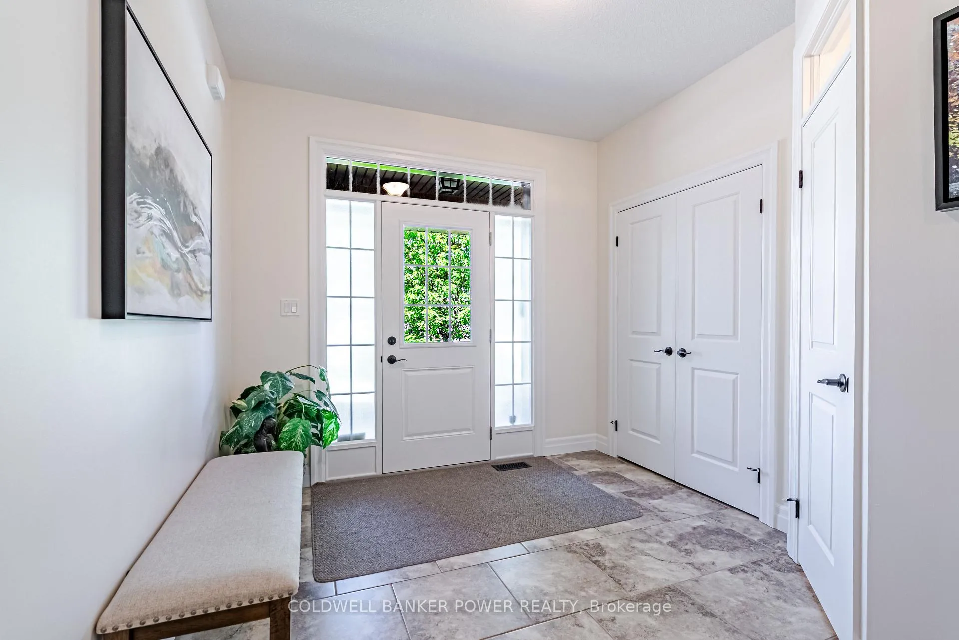 Photo 4 of 1450 Riverbend Road, London, South A — HOMEH