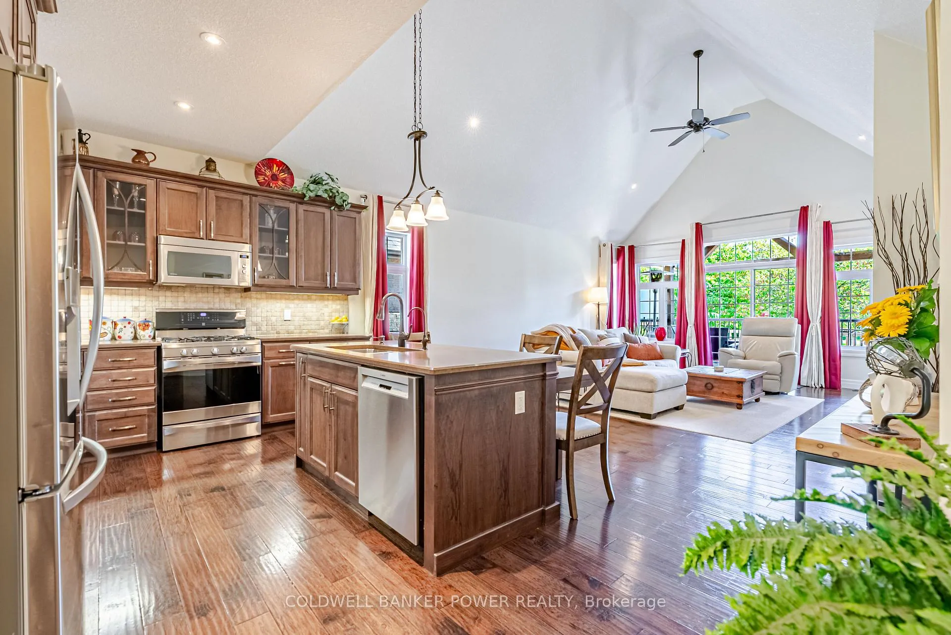 Photo 6 of 1450 Riverbend Road, London, South A — HOMEH