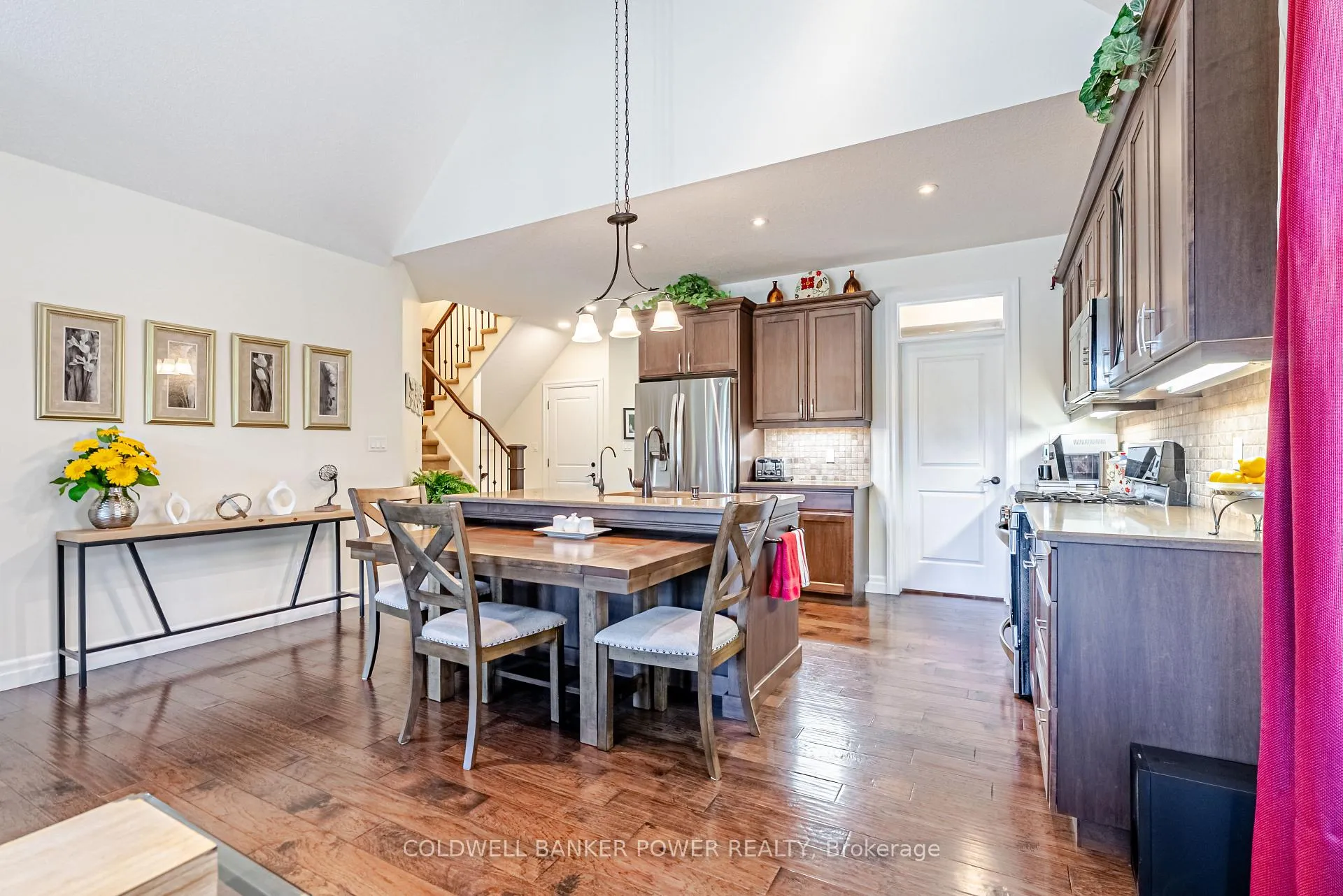 Photo 9 of 1450 Riverbend Road, London, South A — HOMEH