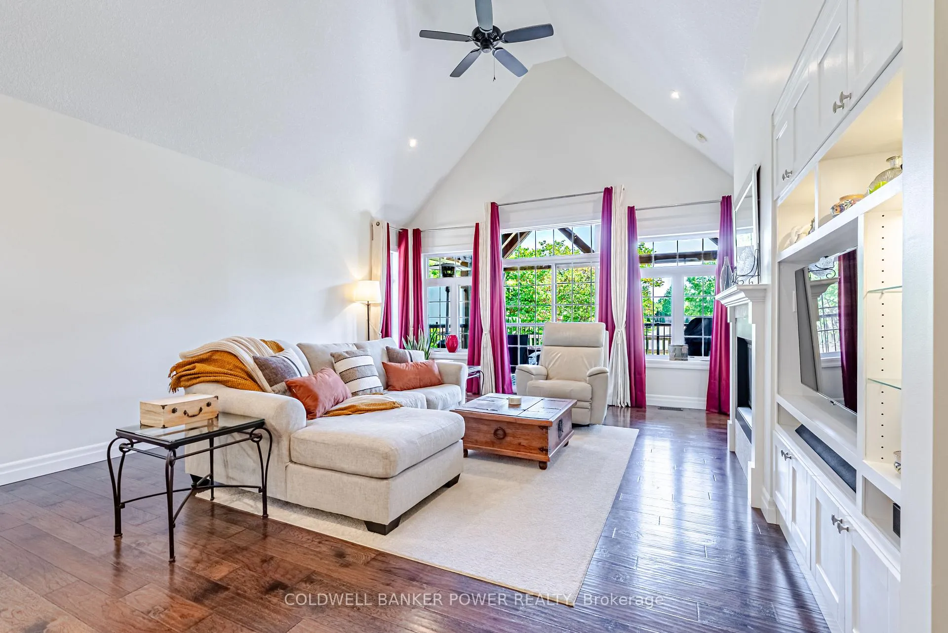 Photo 11 of 1450 Riverbend Road, London, South A — HOMEH