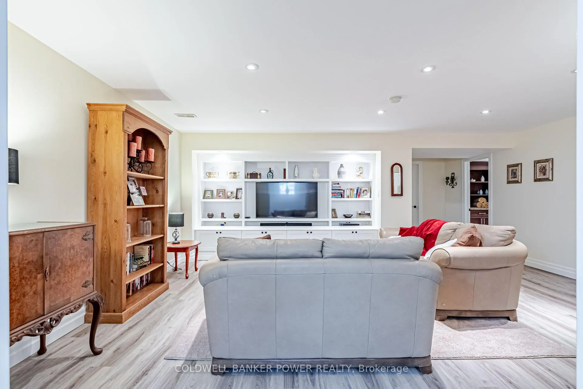 Photo 28 of 1450 Riverbend Road, London, South A — HOMEH