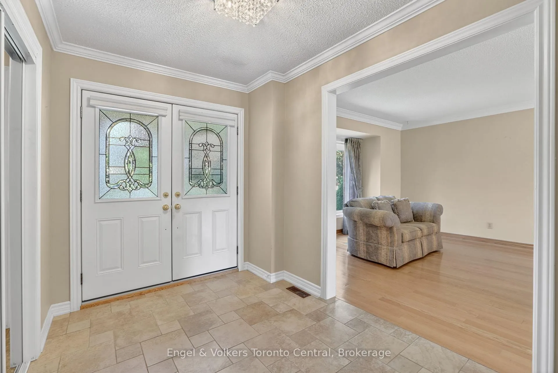 Photo 4 of 32 Milford Crescent, Brampton, Central Park — HOMEH