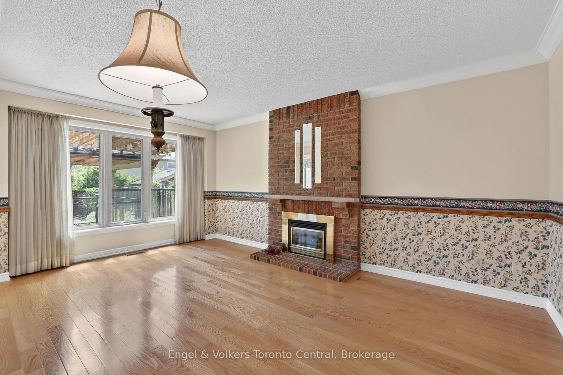 Photo 12 of 32 Milford Crescent, Brampton, Central Park — HOMEH